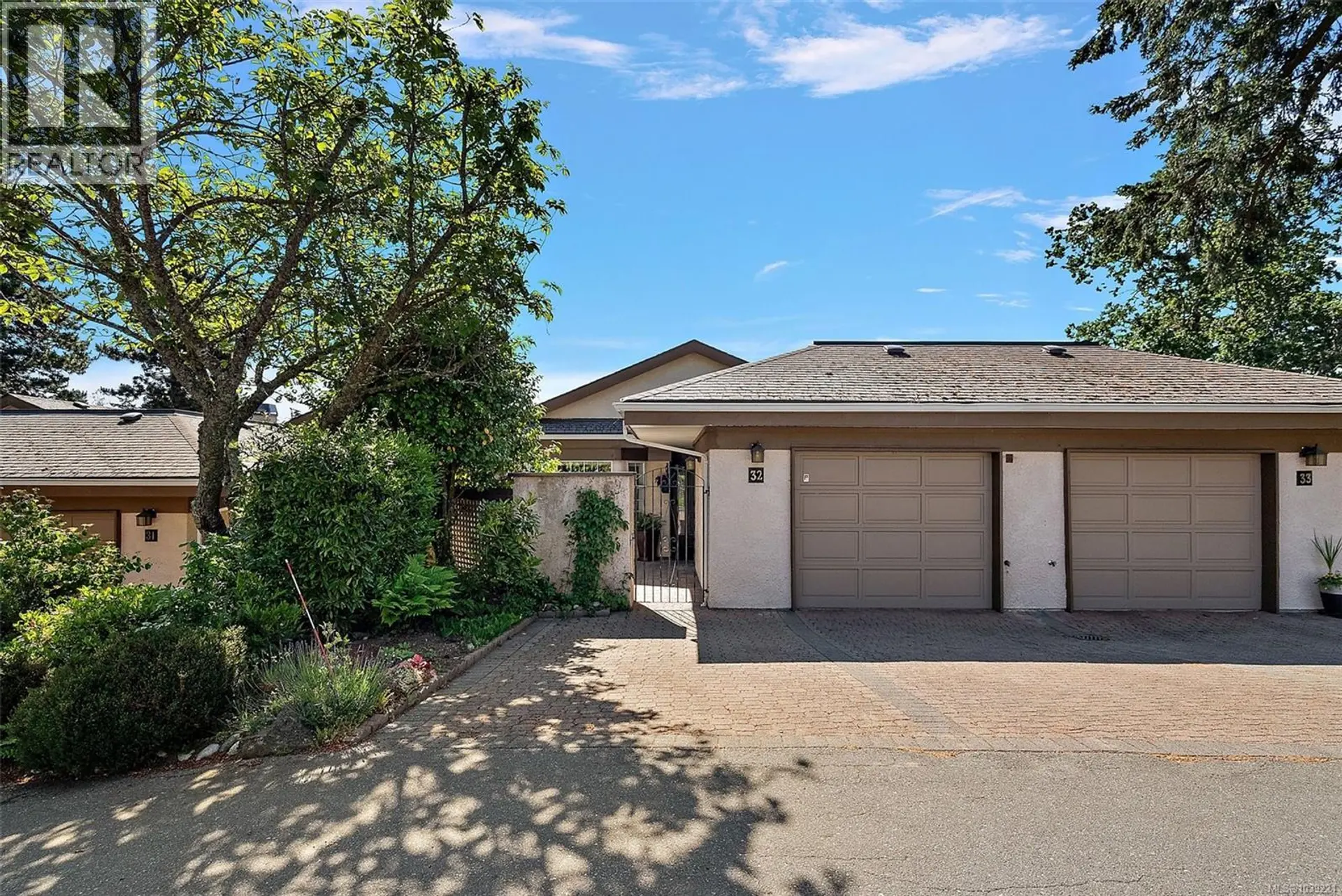 Property at #32 901 Kentwood Lane, Saanich, BC