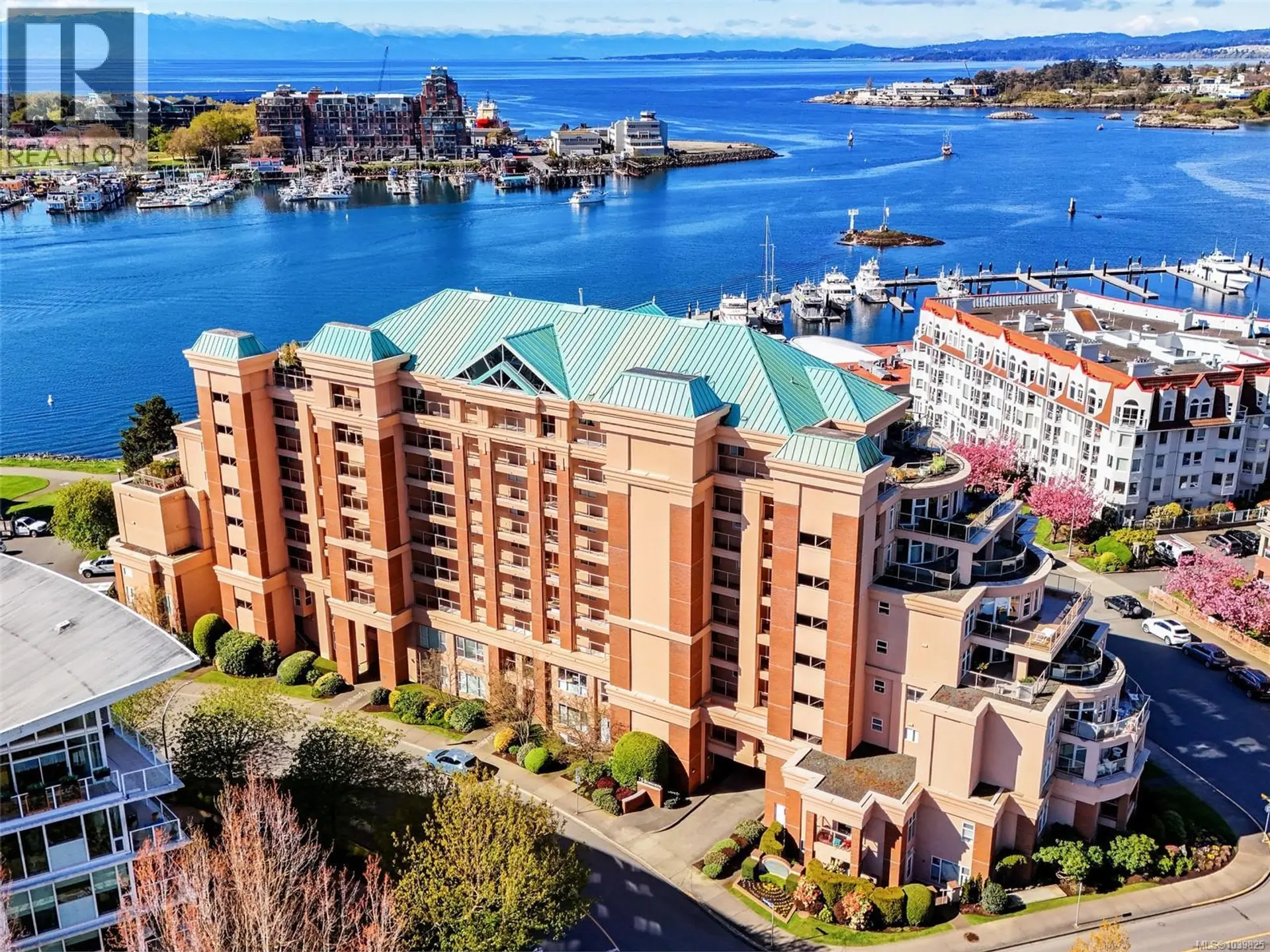 Property at #104 75 Songhees Rd, Victoria, BC