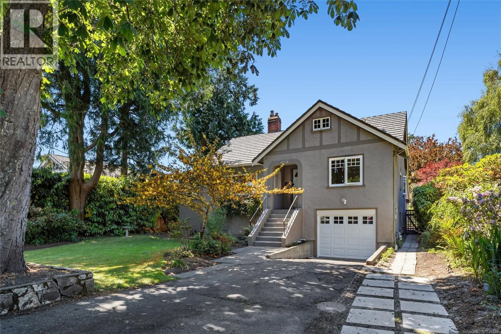 Property at 1166 Transit Rd, Oak Bay, BC