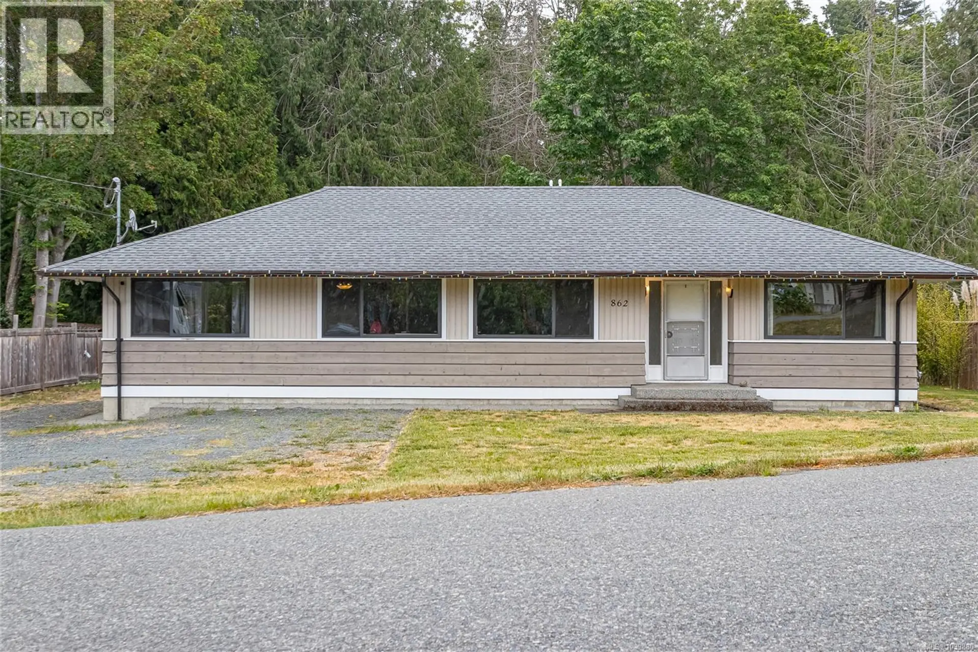 Property at 862 Barclay Cres, French Creek, BC