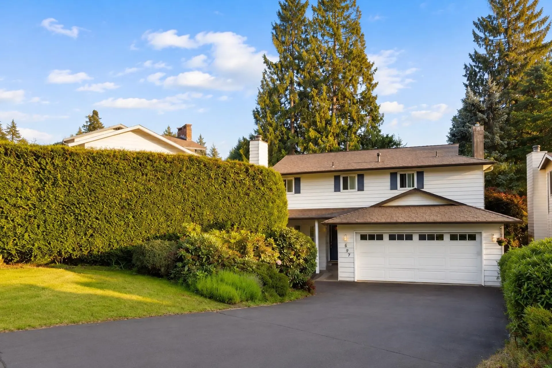 Property at 697 E Braemar Road, North Vancouver, BC