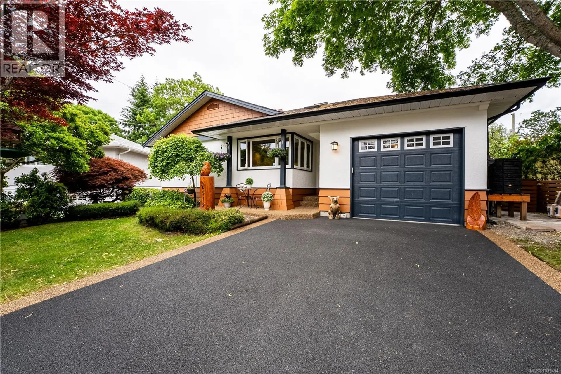 Property at 2519 Wootton Cres, Oak Bay, BC