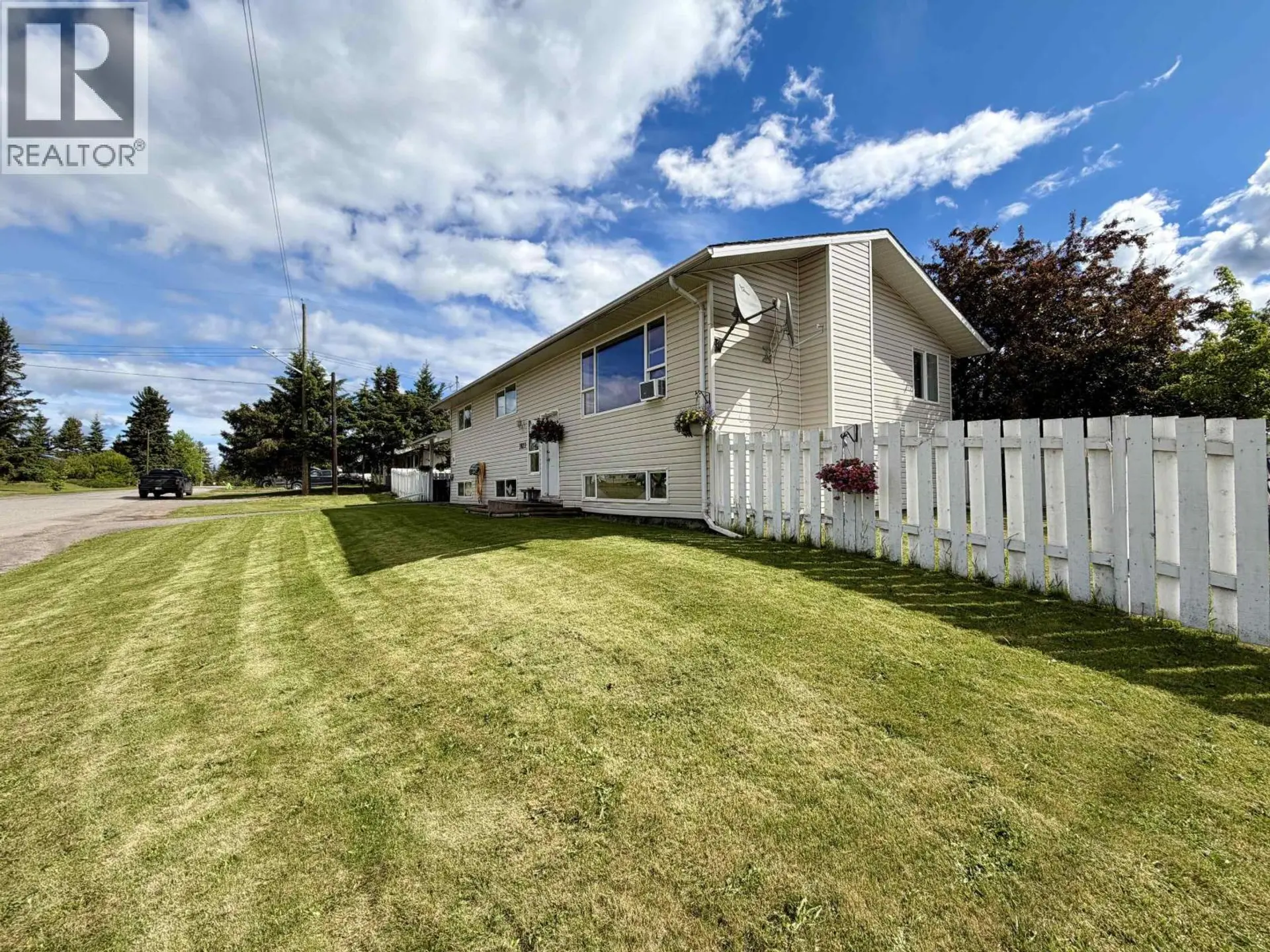 Property at 3822 13TH AVENUE, Smithers, BC