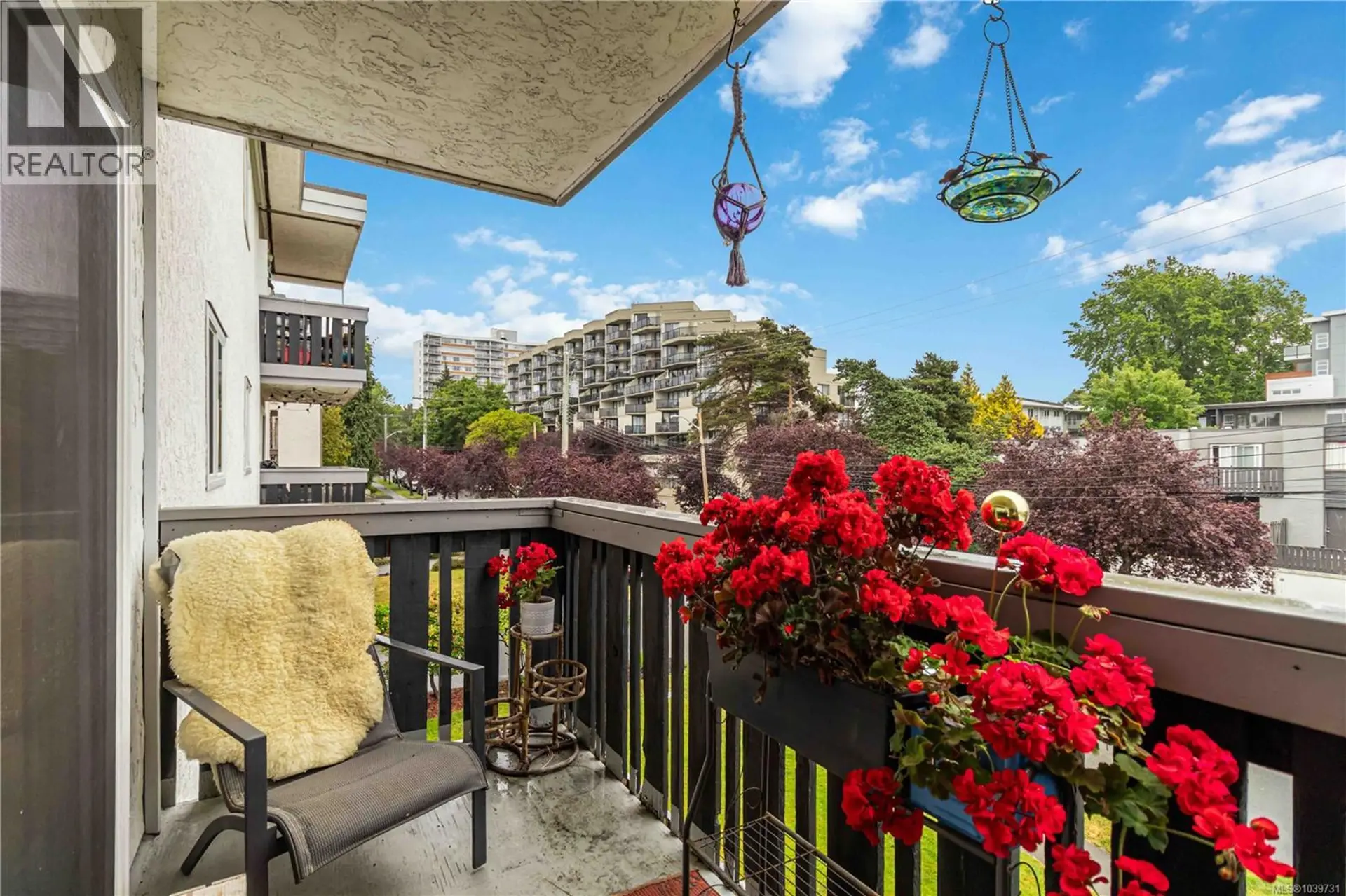 Property at #307 118 Croft St, Victoria, BC