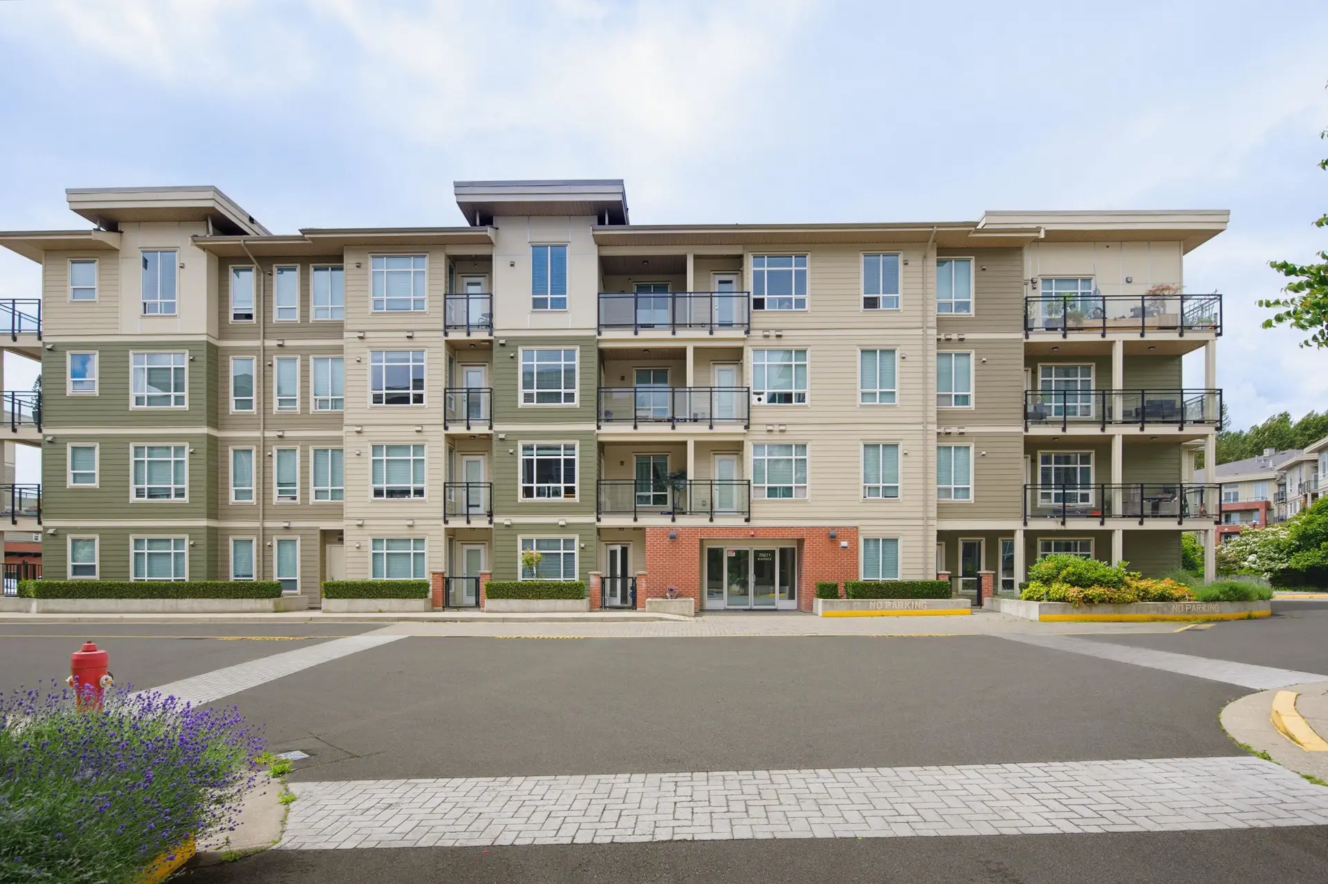 Property at #E305 20211 66 Avenue, Langley, BC