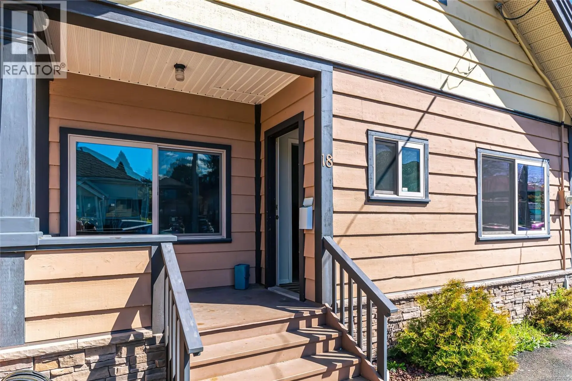 Property at 18 Gillespie St S, Nanaimo, BC