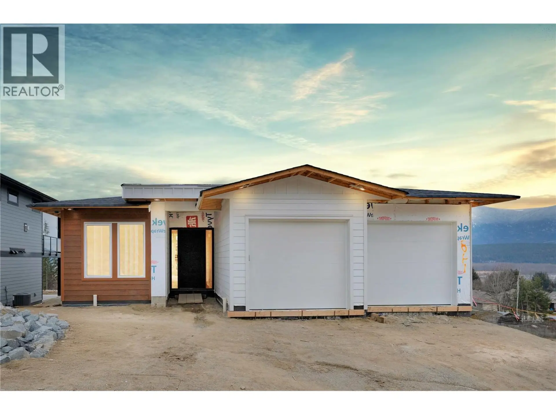 Property at 931 25 Avenue SW, Salmon Arm, BC
