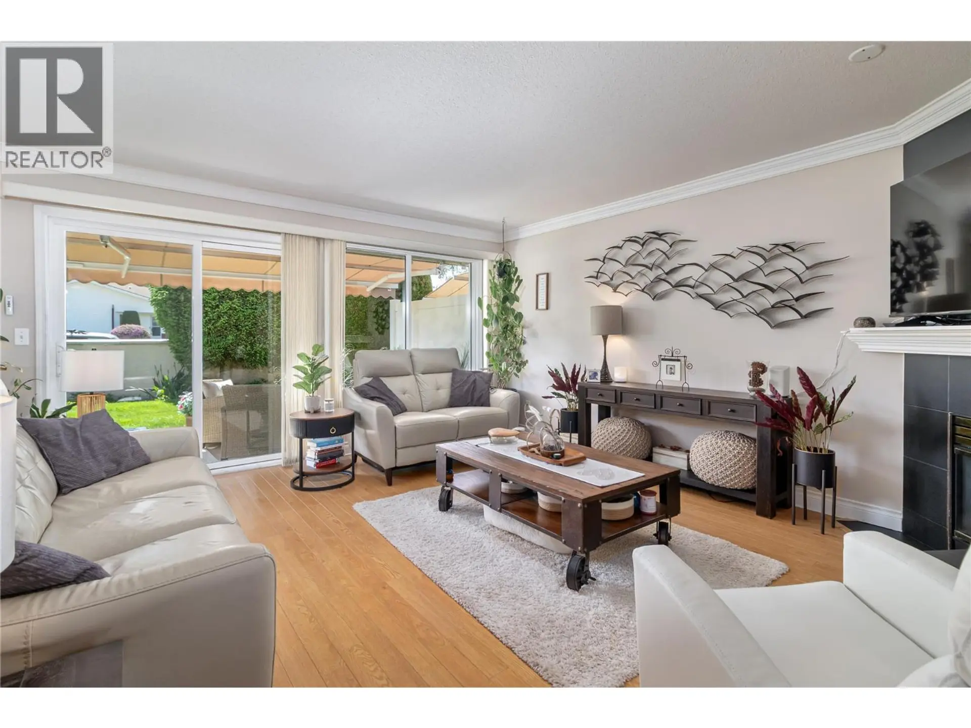 Property at #3 1886 Parkview Crescent, Kelowna, BC