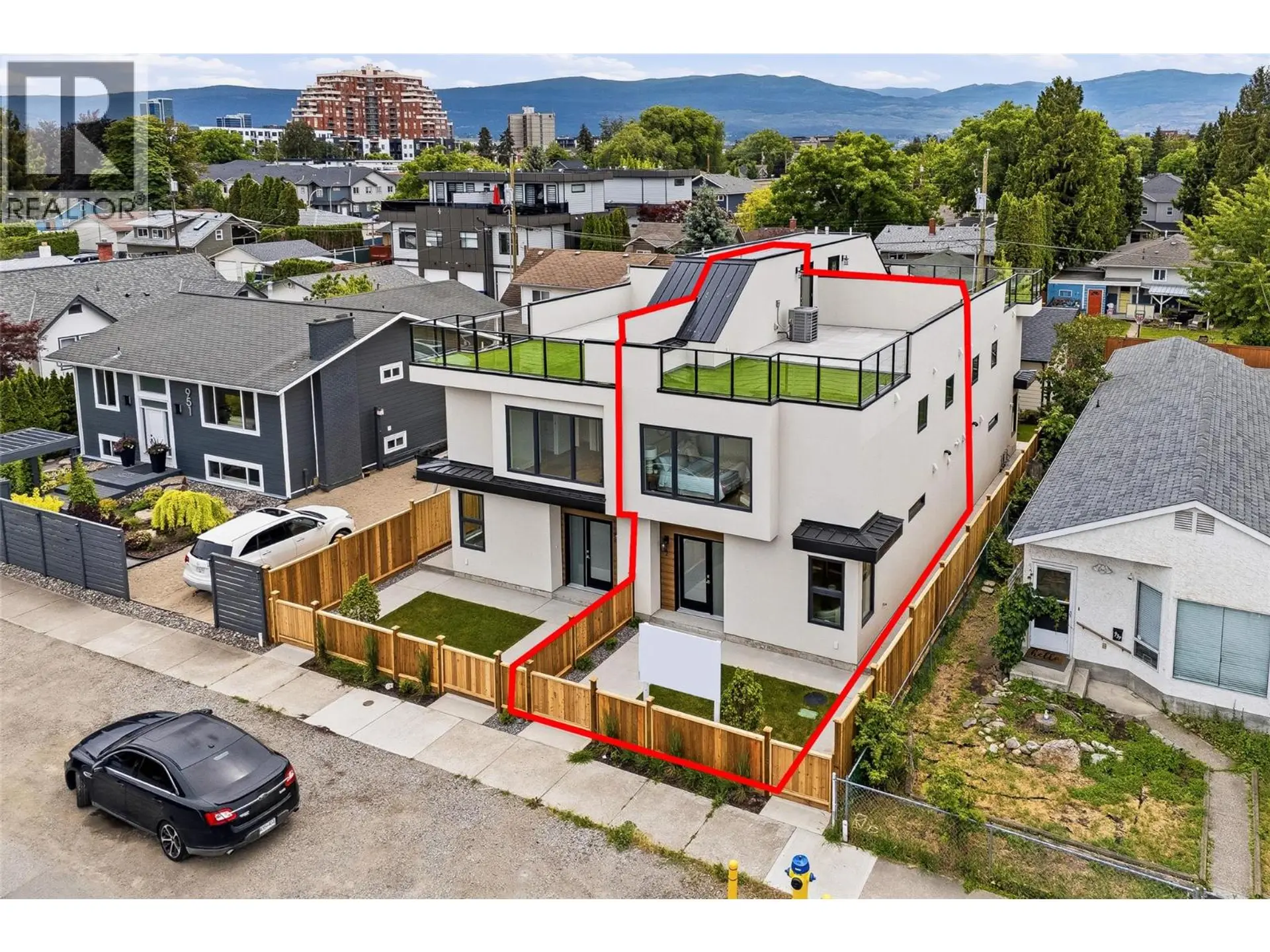 Property at #2 943 Fuller Avenue, Kelowna, BC