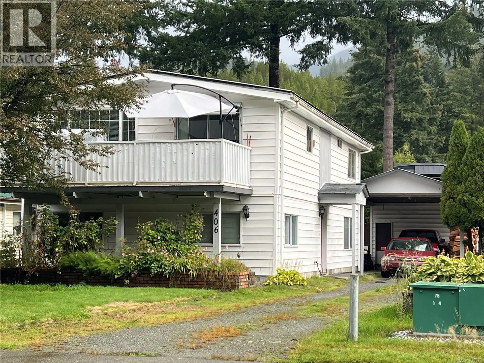 Property at 406 Matchlee Dr, Gold River, BC