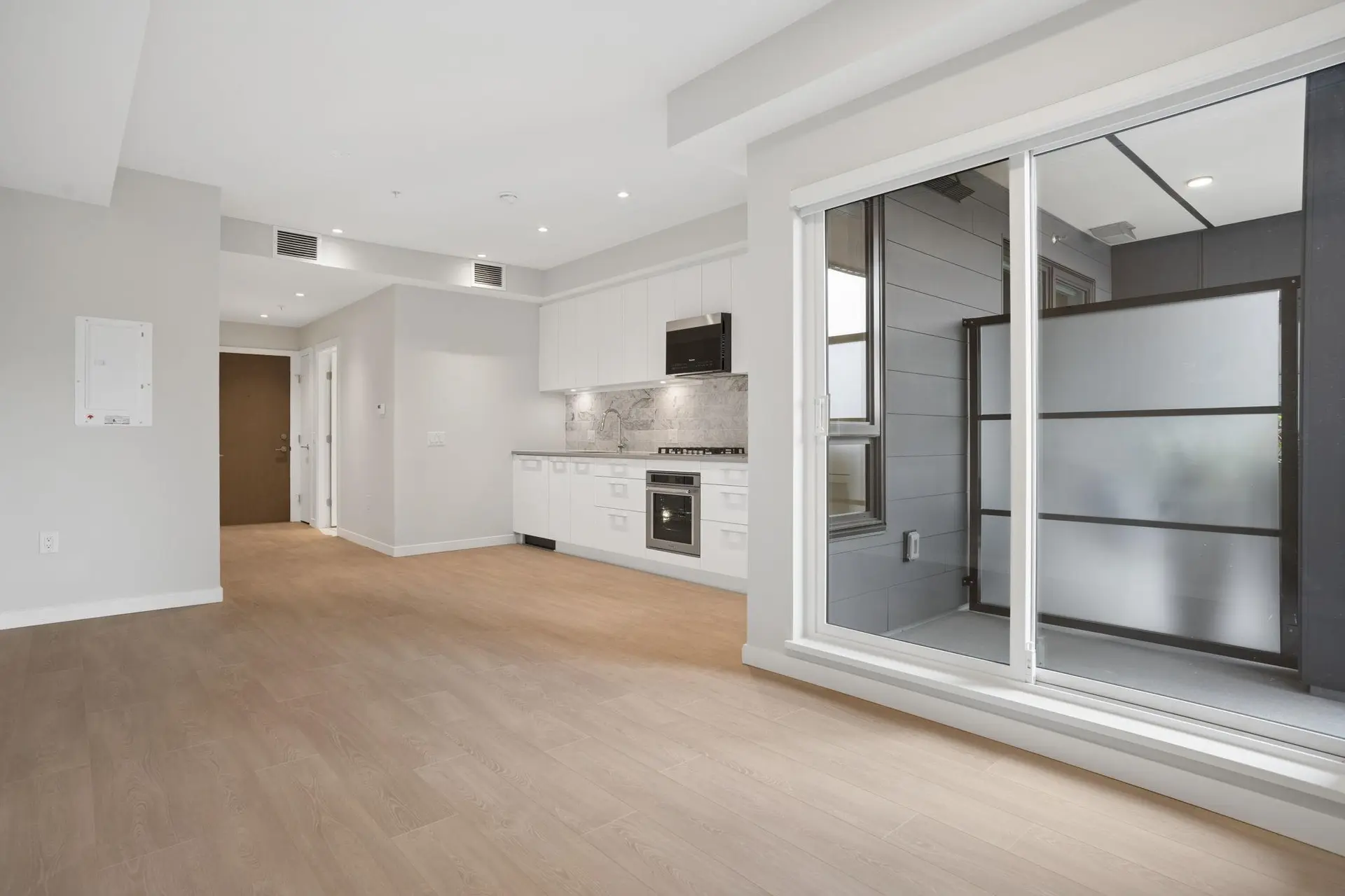 Property at #516 110 E 17th Street, North Vancouver, BC