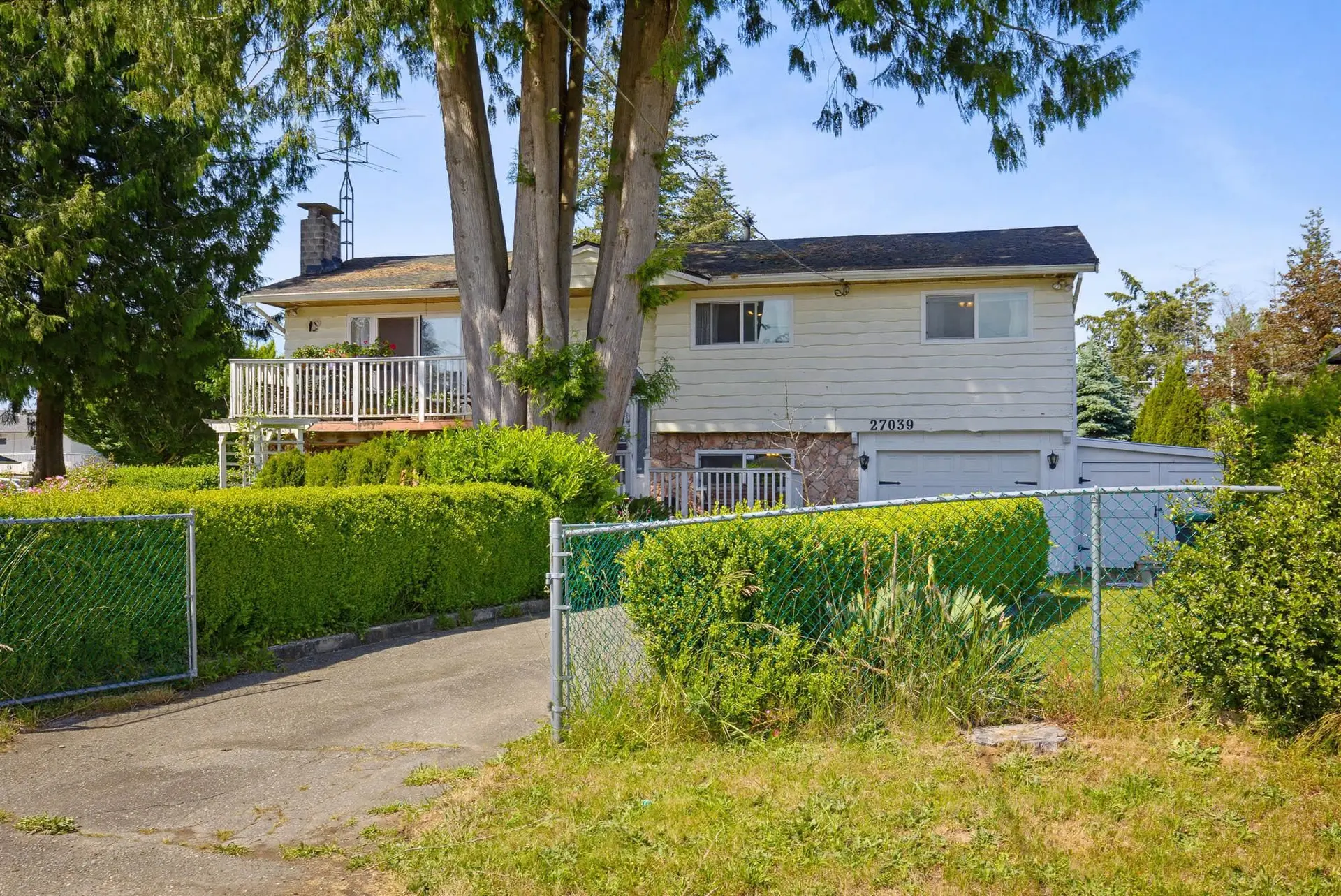 Property at 27039 28b Avenue, Langley, BC
