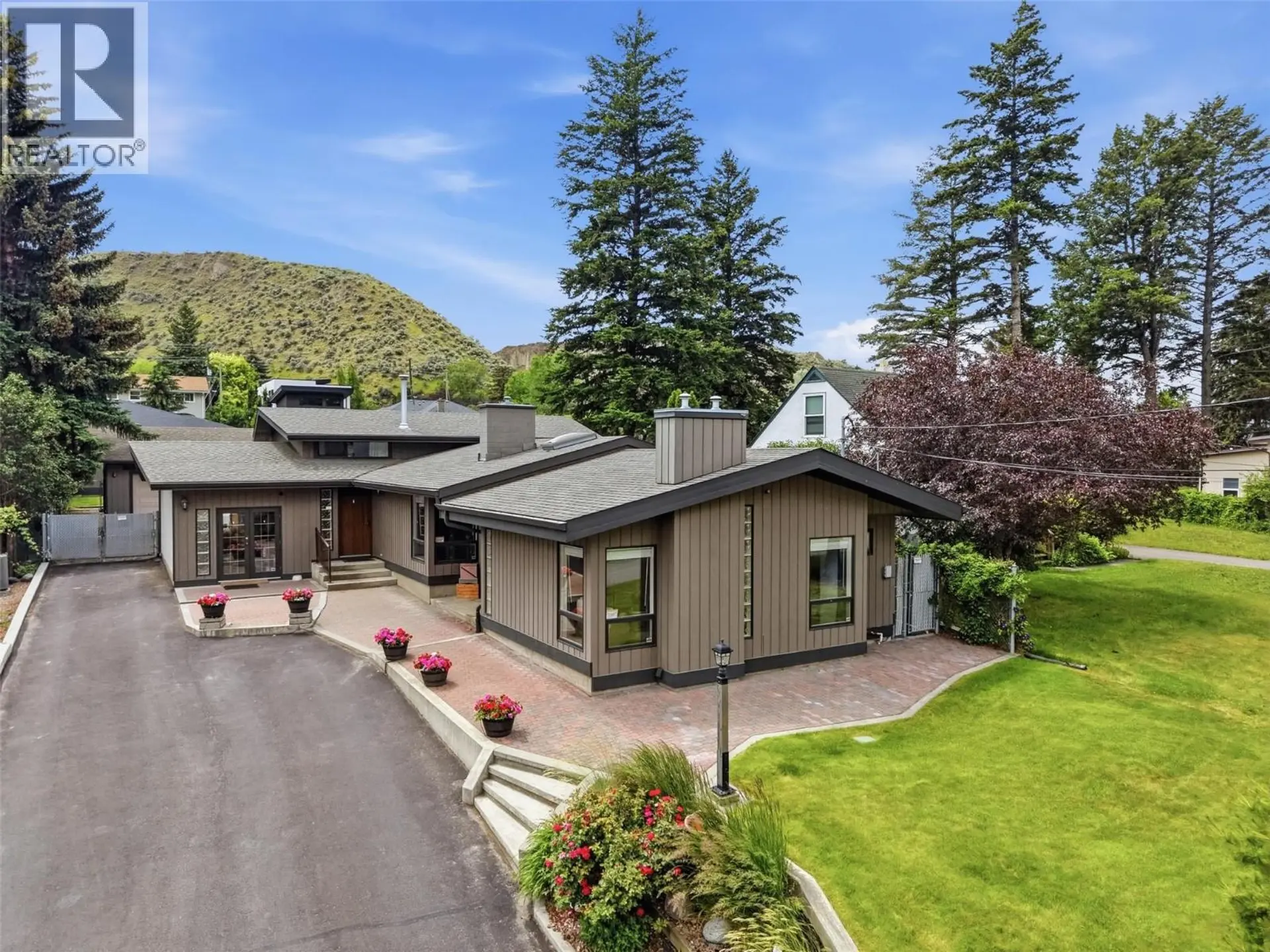 Property at 2245 CRESCENT Drive, Kamloops, BC