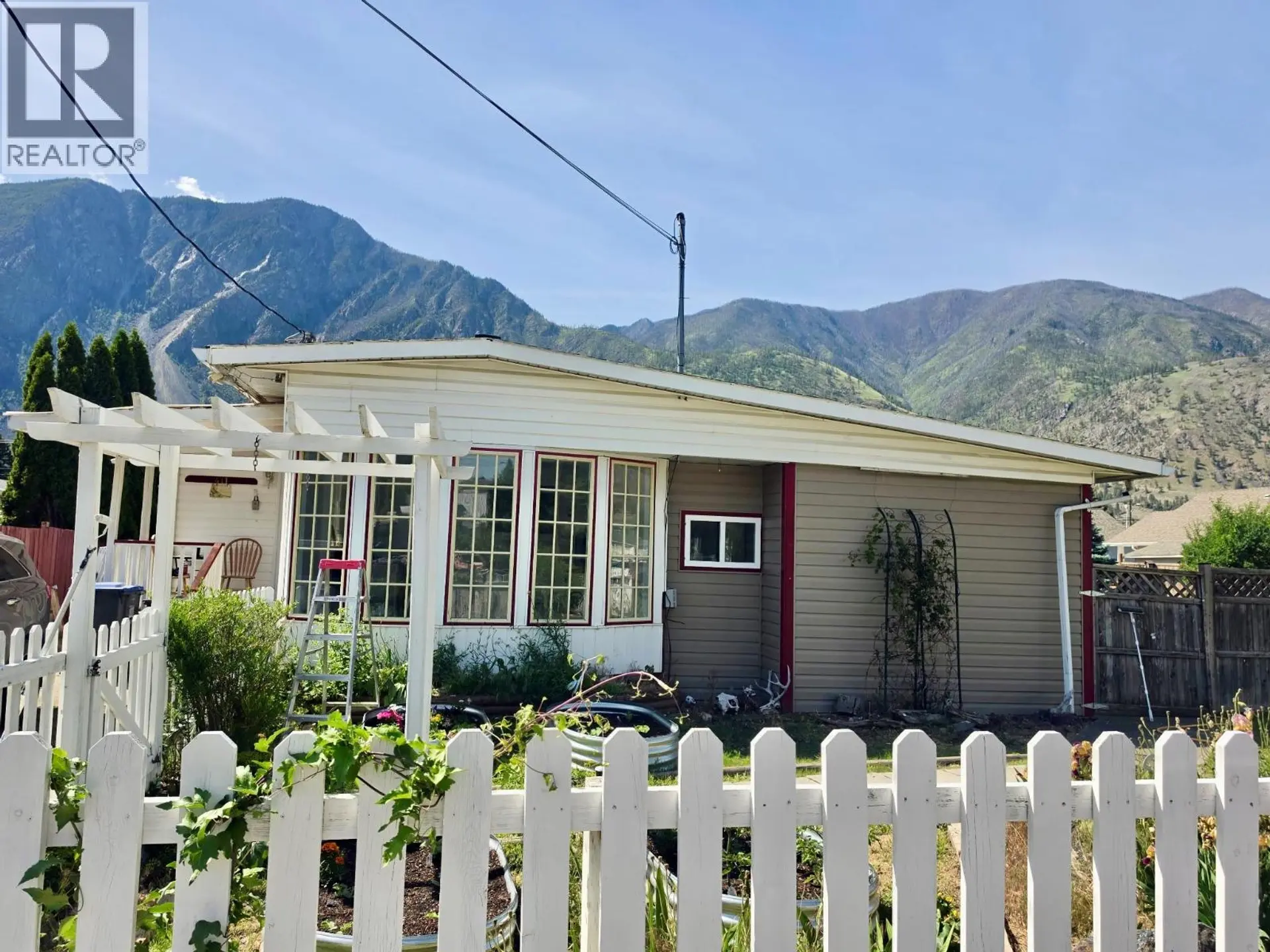 Property at 411 6th Avenue, Keremeos, BC