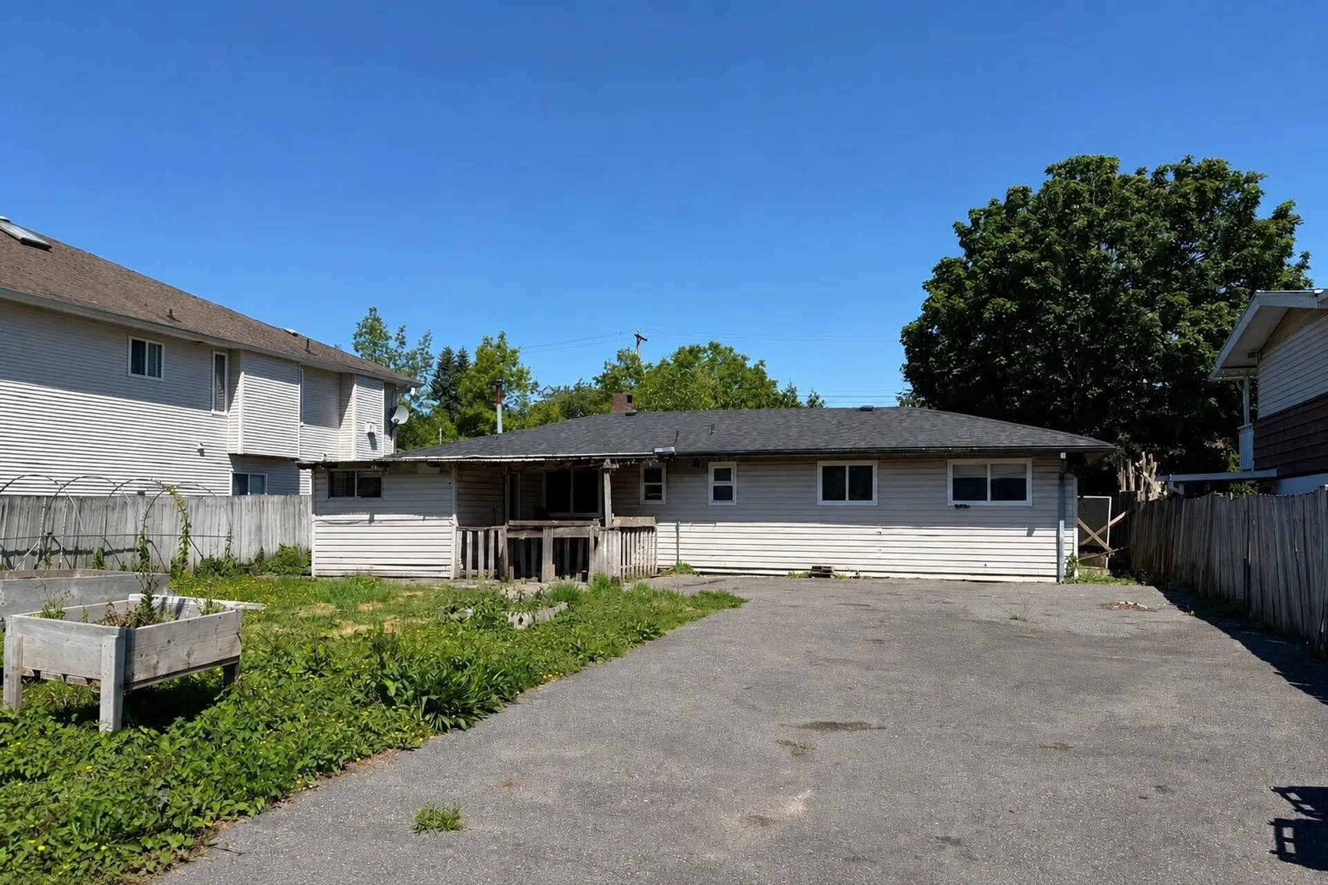 Property at 14086 72 Avenue, Surrey, BC