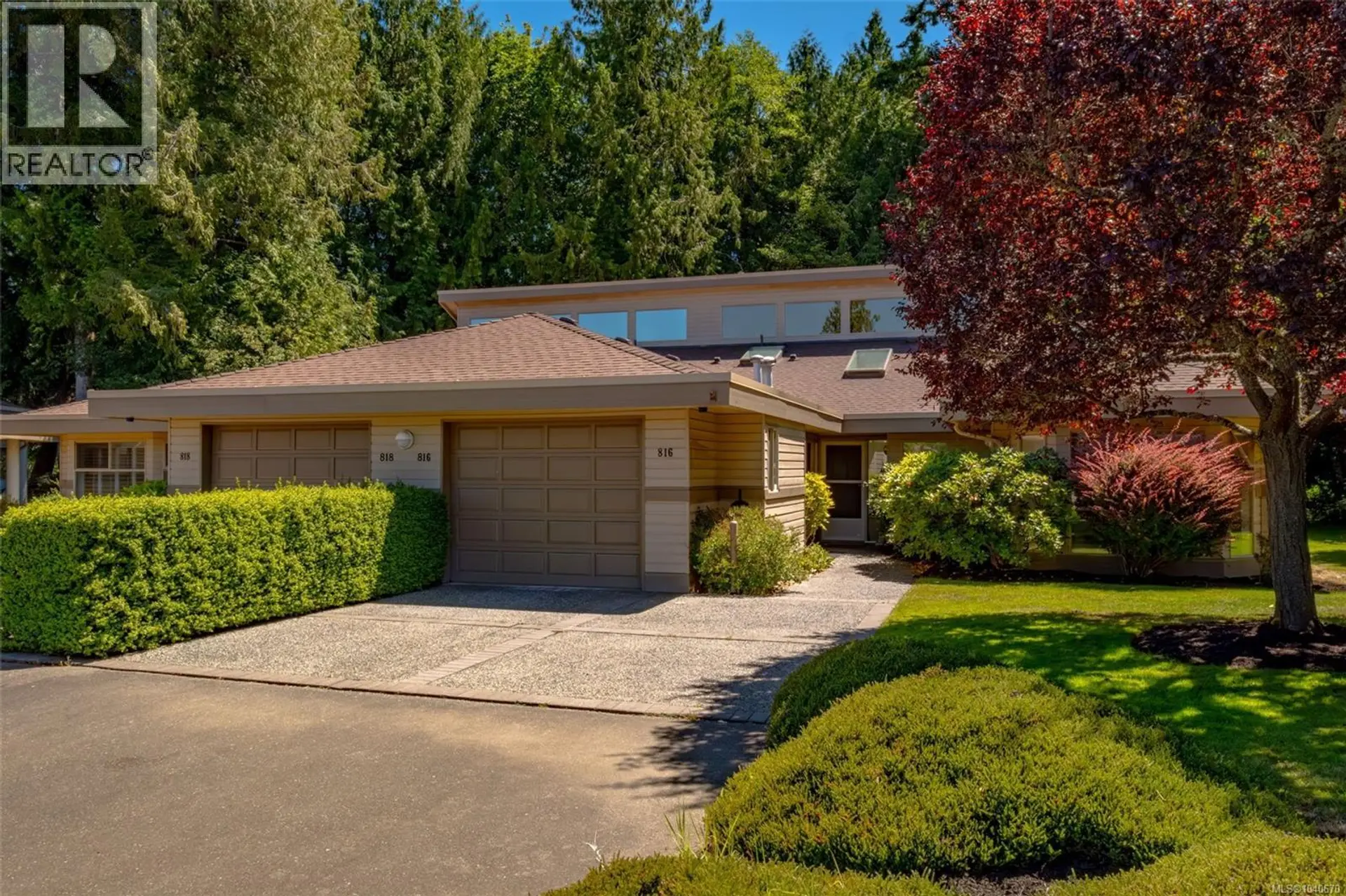 Property at 816 Lakes Blvd, French Creek, BC