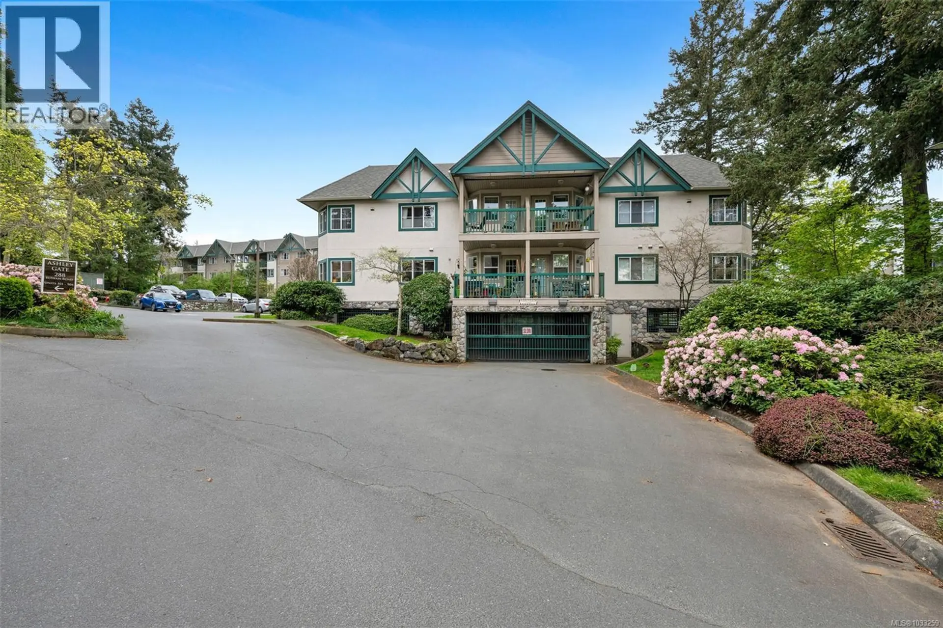 Property at #112 290 Island Hwy, View Royal, BC
