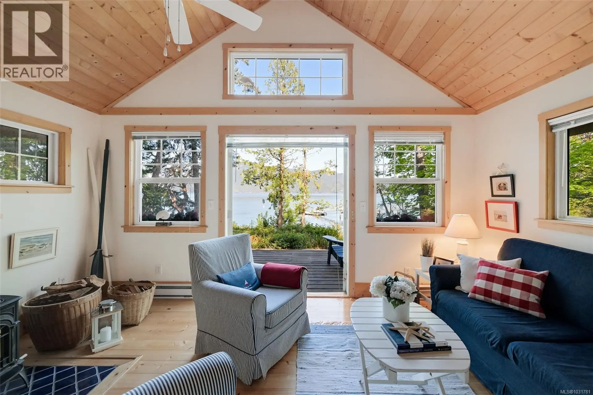 Property at 90 Mckenzie Cres, Piers Island, BC