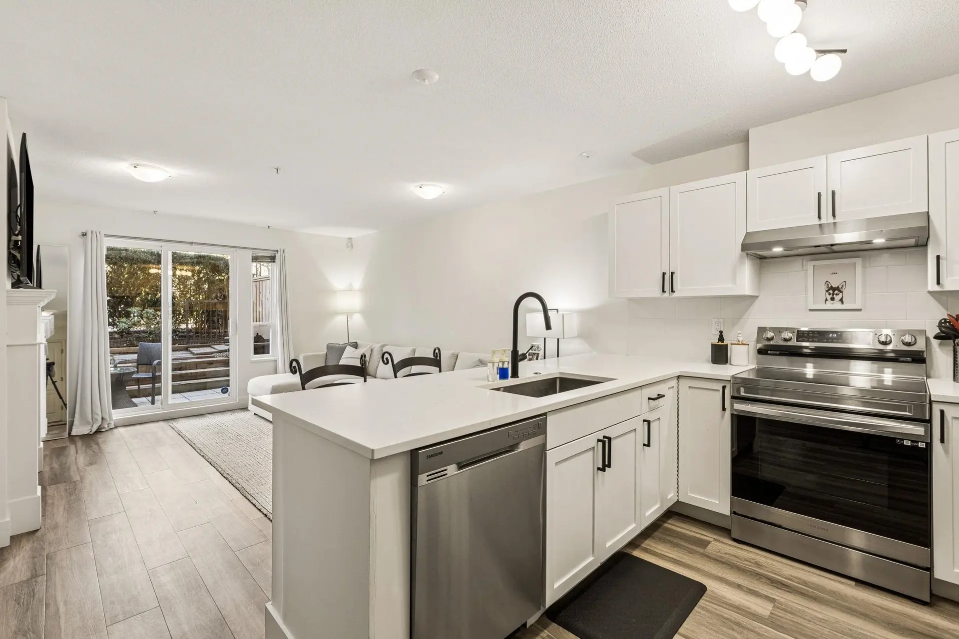Property at #102 365 E 1st Street, North Vancouver, BC