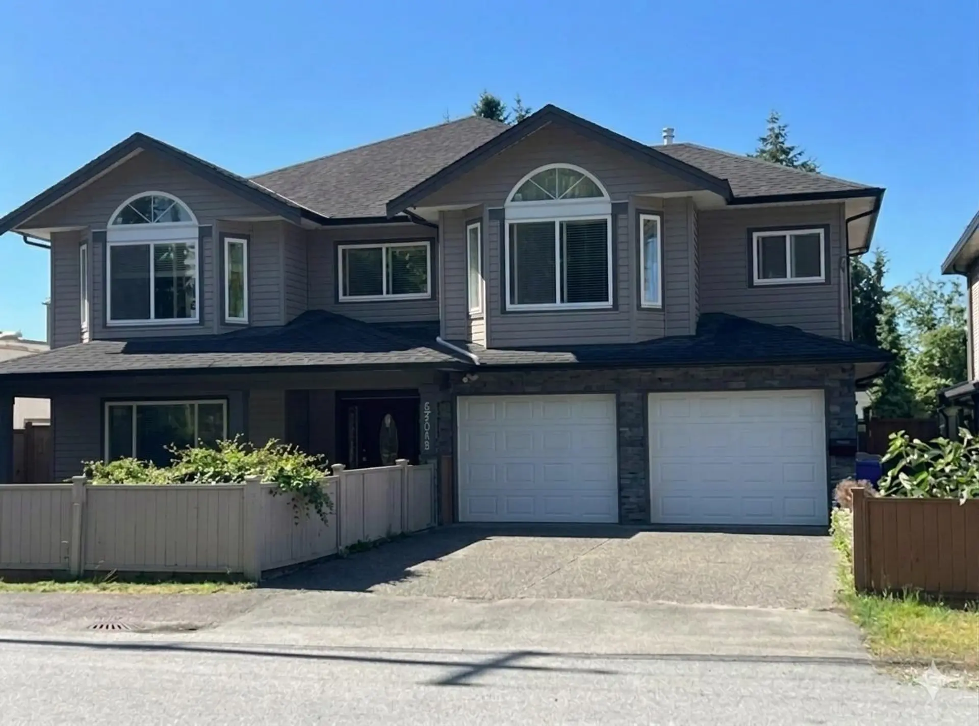 Property at 20582 Lorne Avenue, Maple Ridge, BC