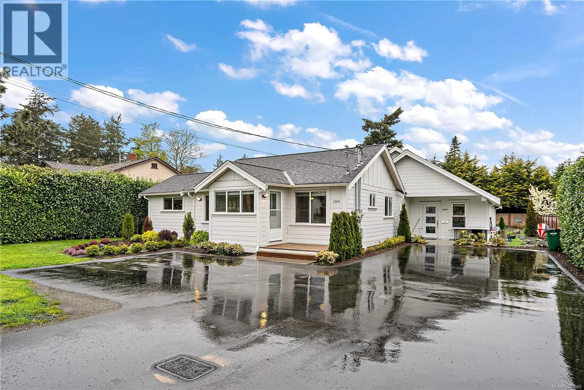 Property at 1360 Hastings St, Saanich, BC