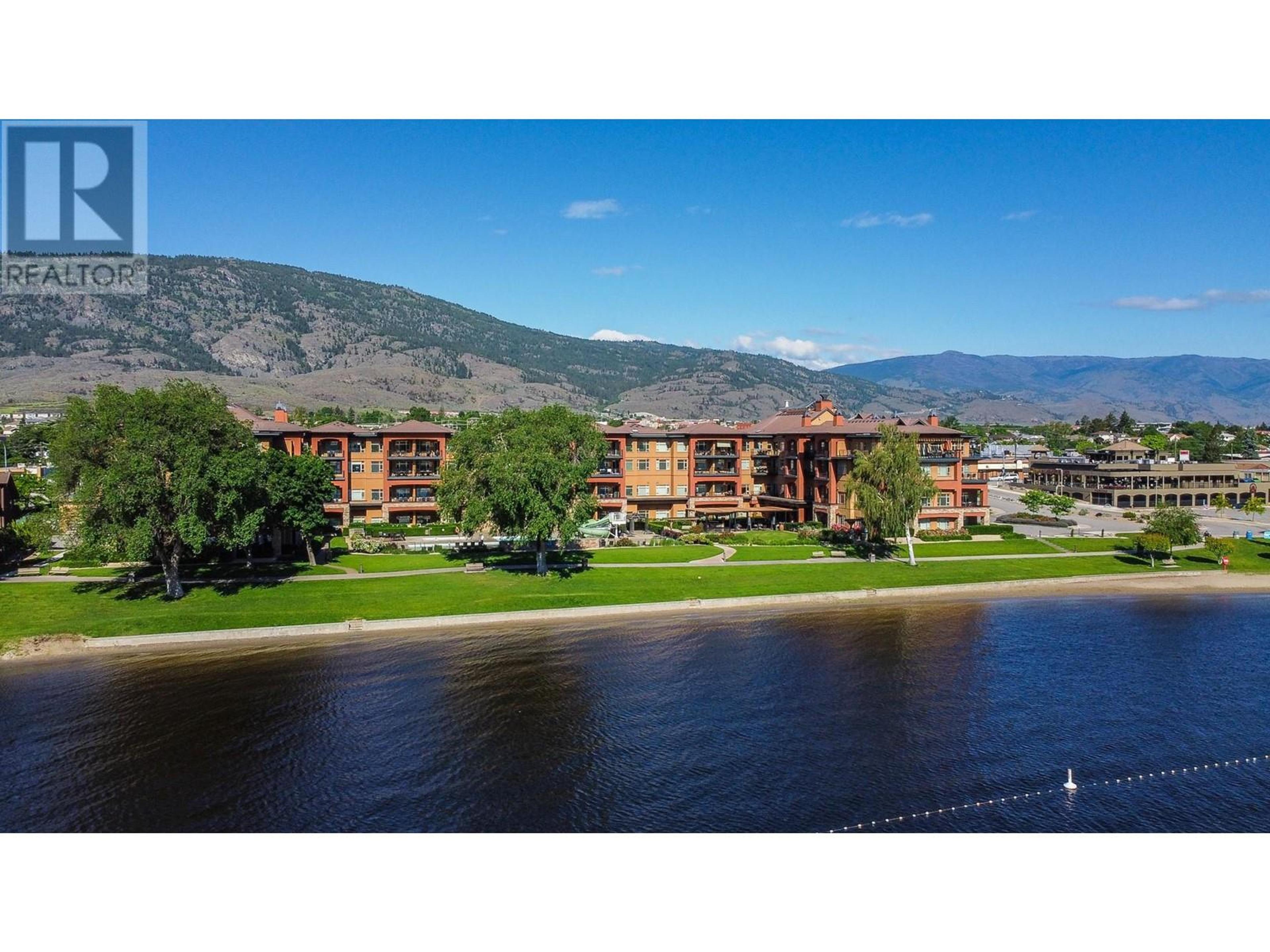 15 PARK Place, Osoyoos - Exteriors - Full Complex View, Drone/Aerial View - Photo 3