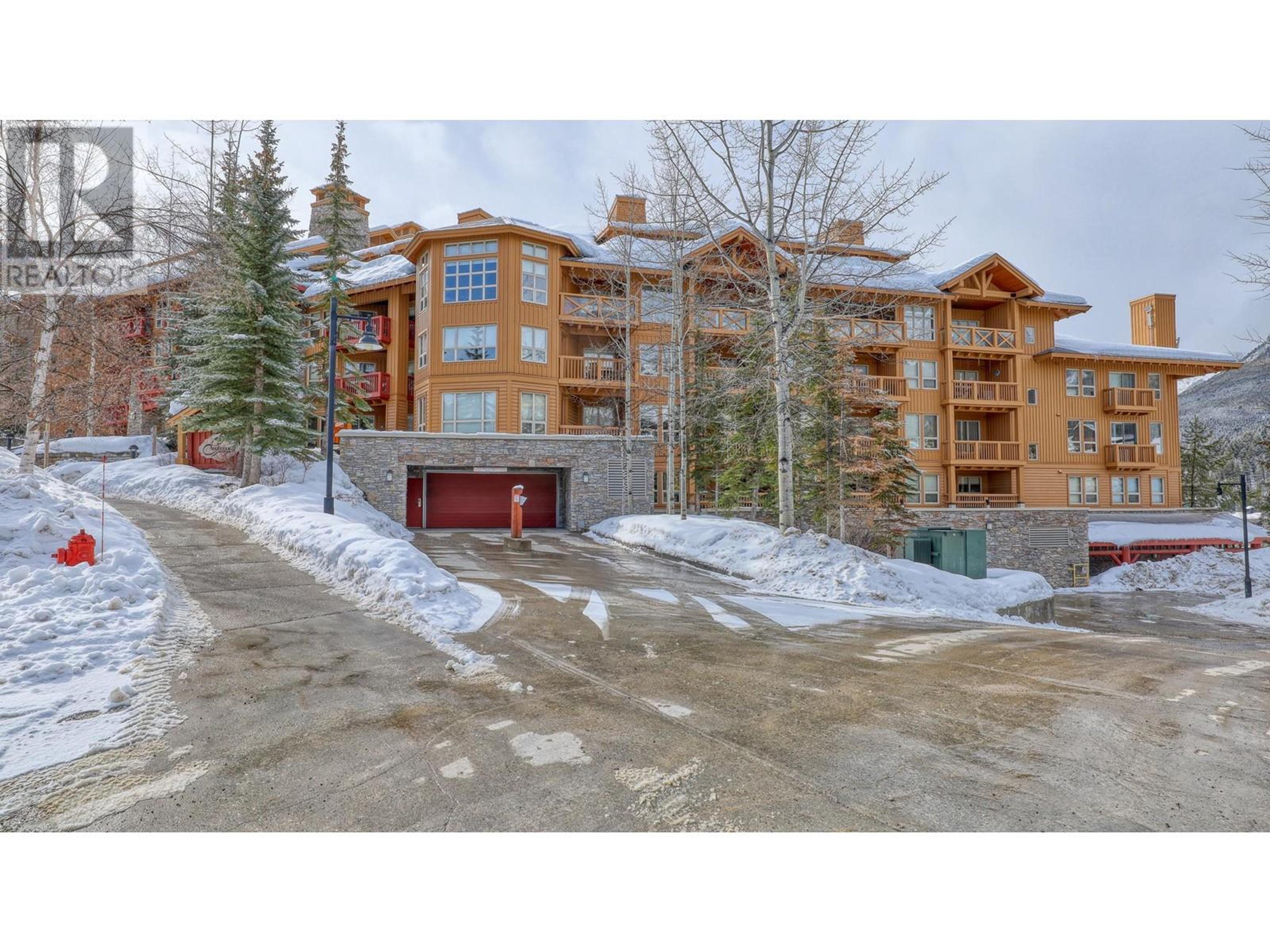 2080 Summit Drive, Panorama - Exteriors - Photo 3