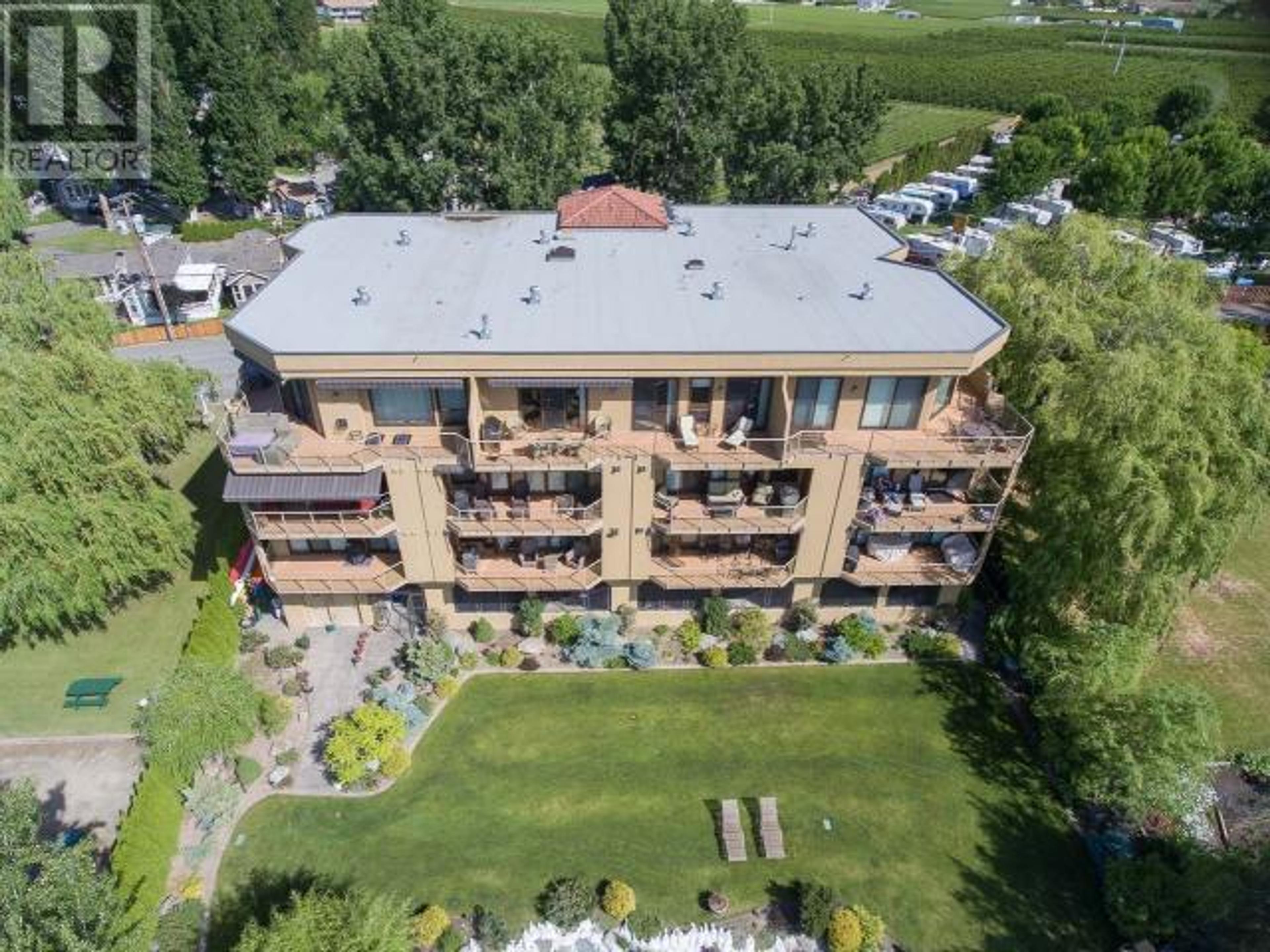 2418 LAKESHORE Drive, Osoyoos - Exteriors - Full Complex View, Drone/Aerial View - Photo 4