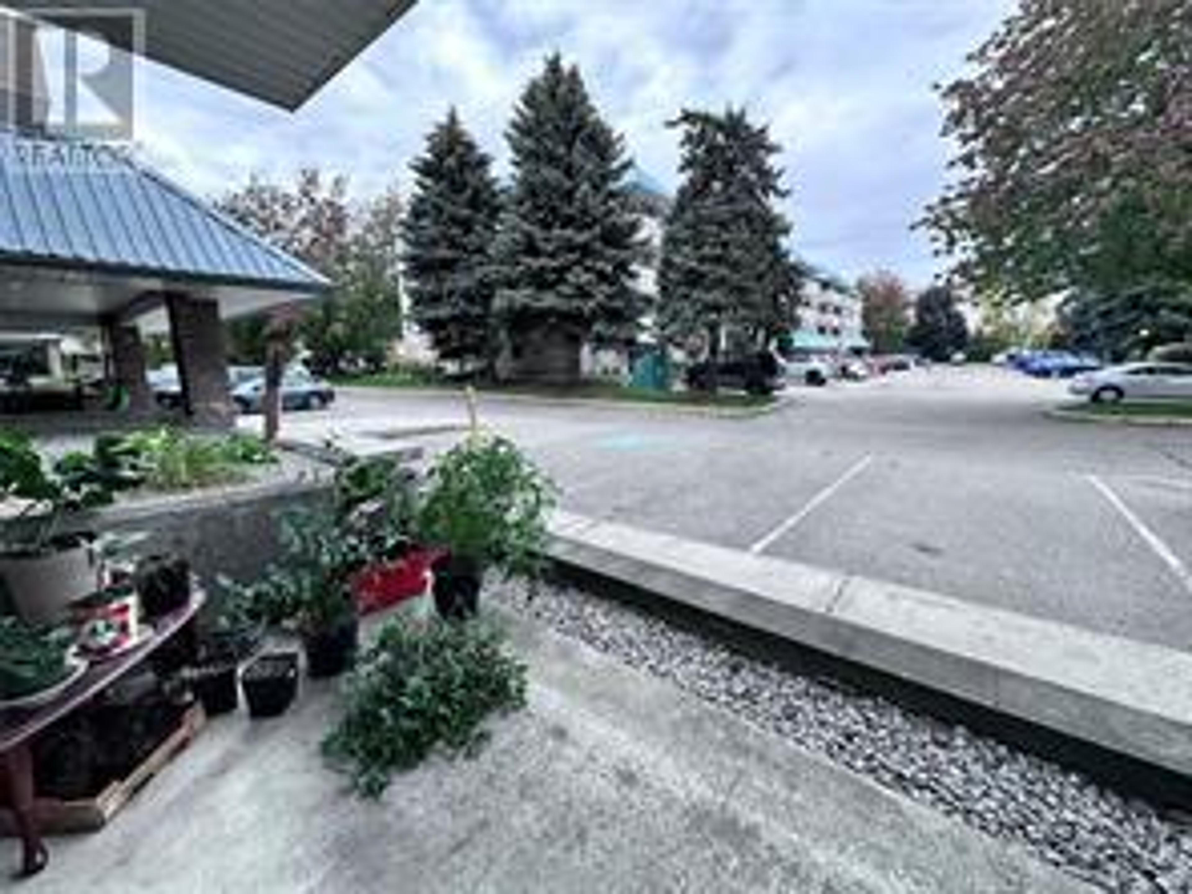 3180 De Montreuil Court, Kelowna - Exteriors - Full Complex View - Photo 3