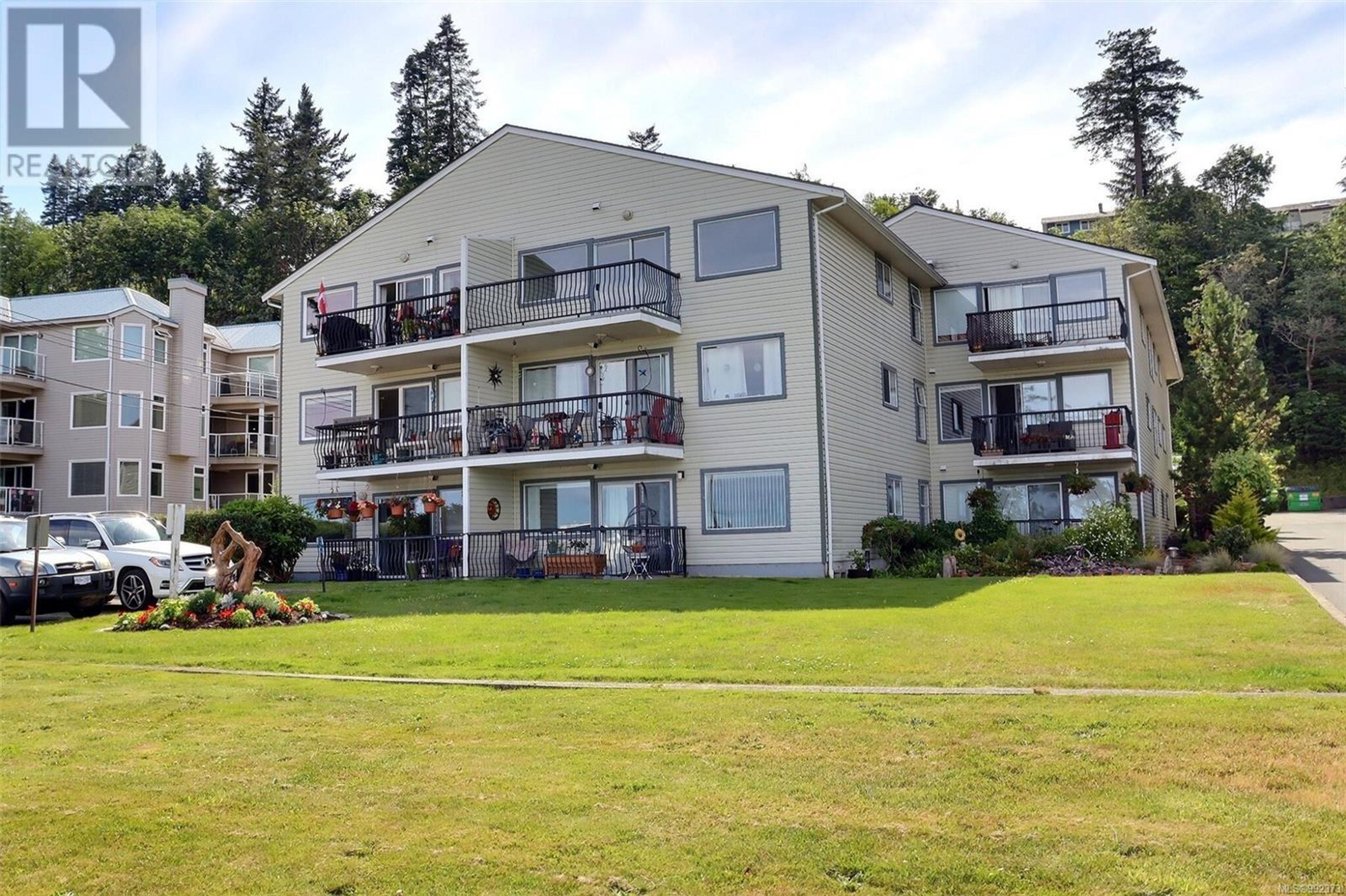 622 Island Hwy S, Campbell River - Exteriors - Full Complex View - Photo 1