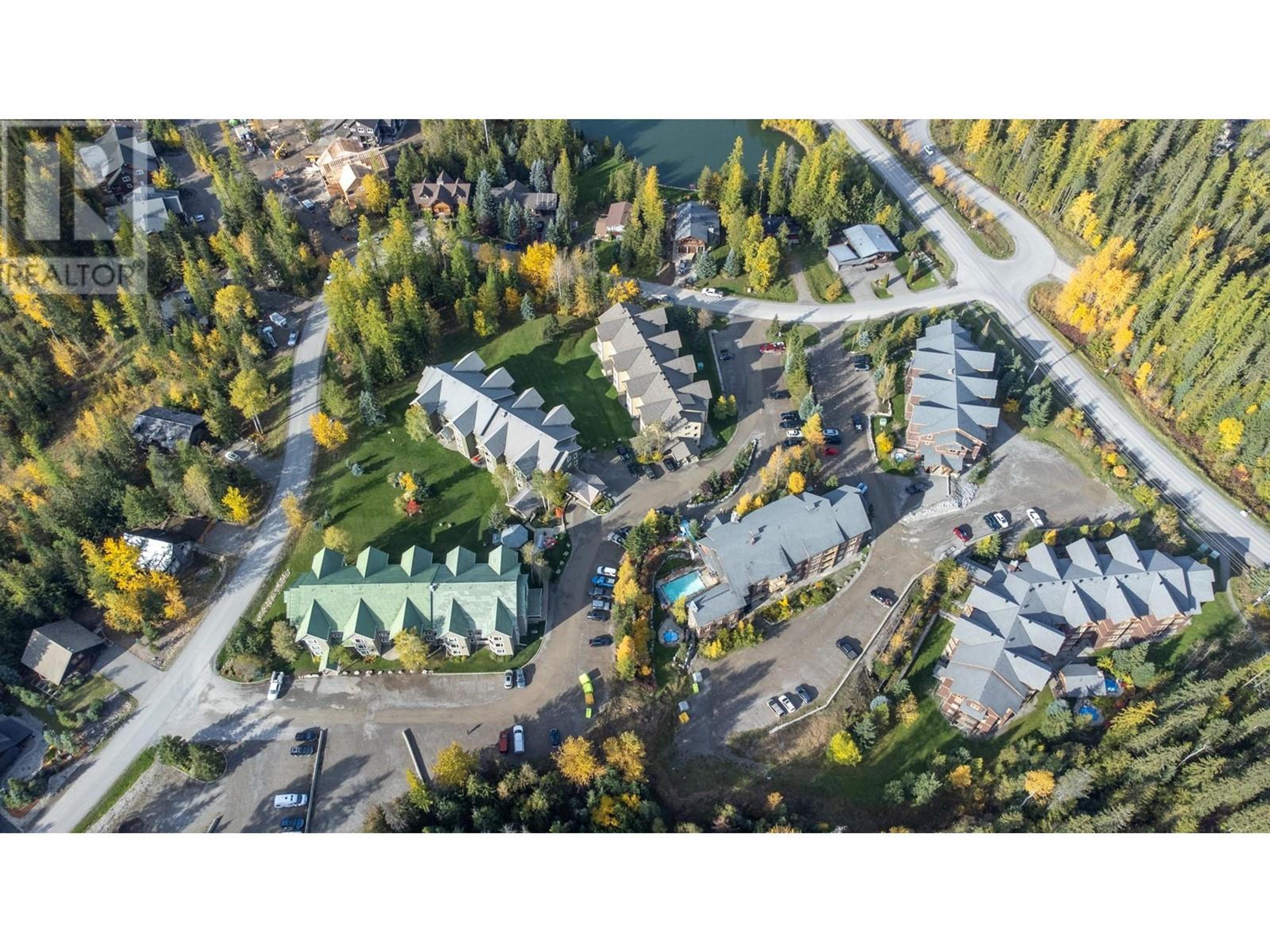 4559 TIMBERLINE Crescent, Fernie - Exteriors - Full Complex View, Drone/Aerial View - Photo 2