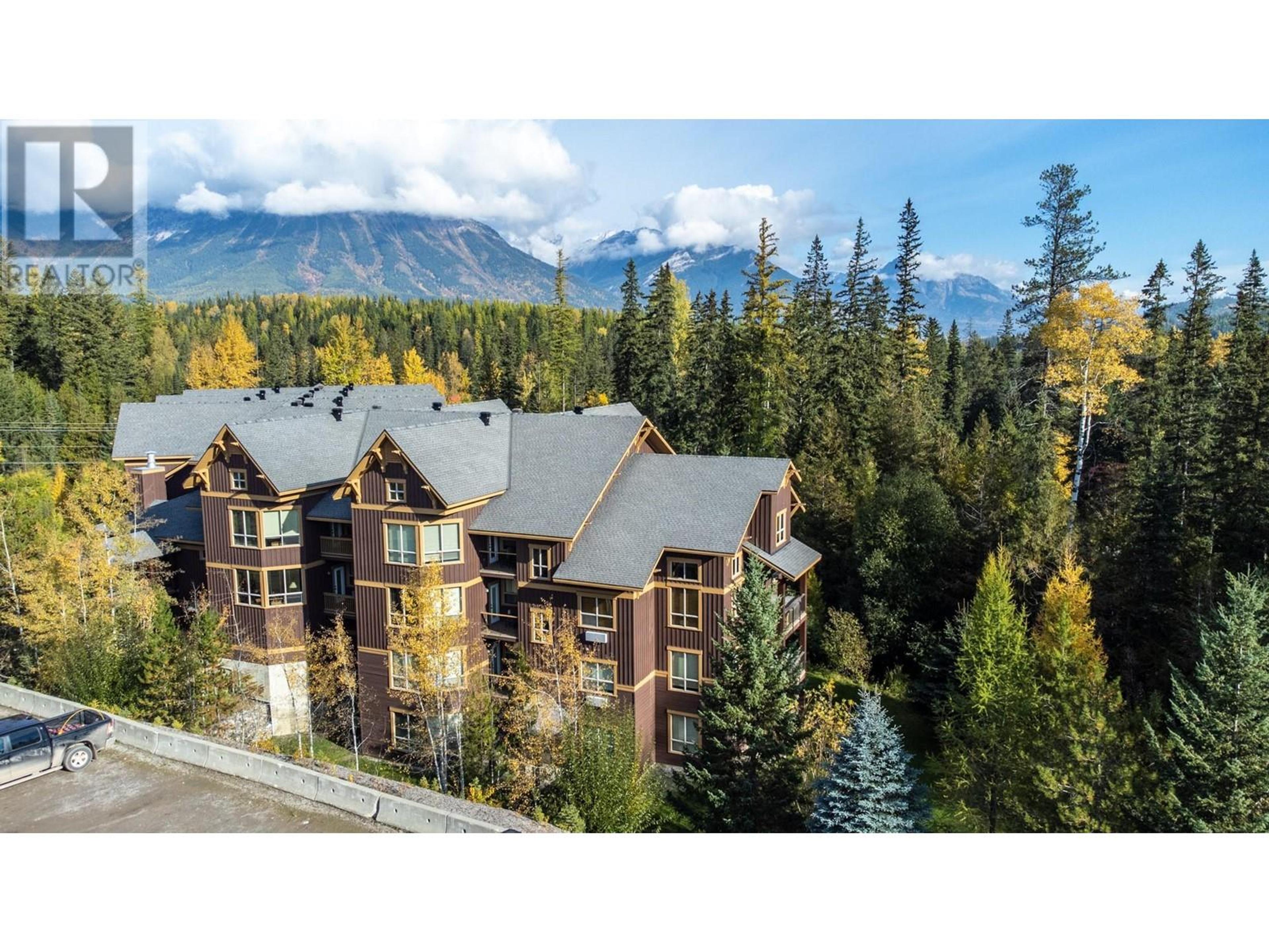 4559 TIMBERLINE Crescent, Fernie - Exteriors - Full Complex View, Drone/Aerial View - Photo 5