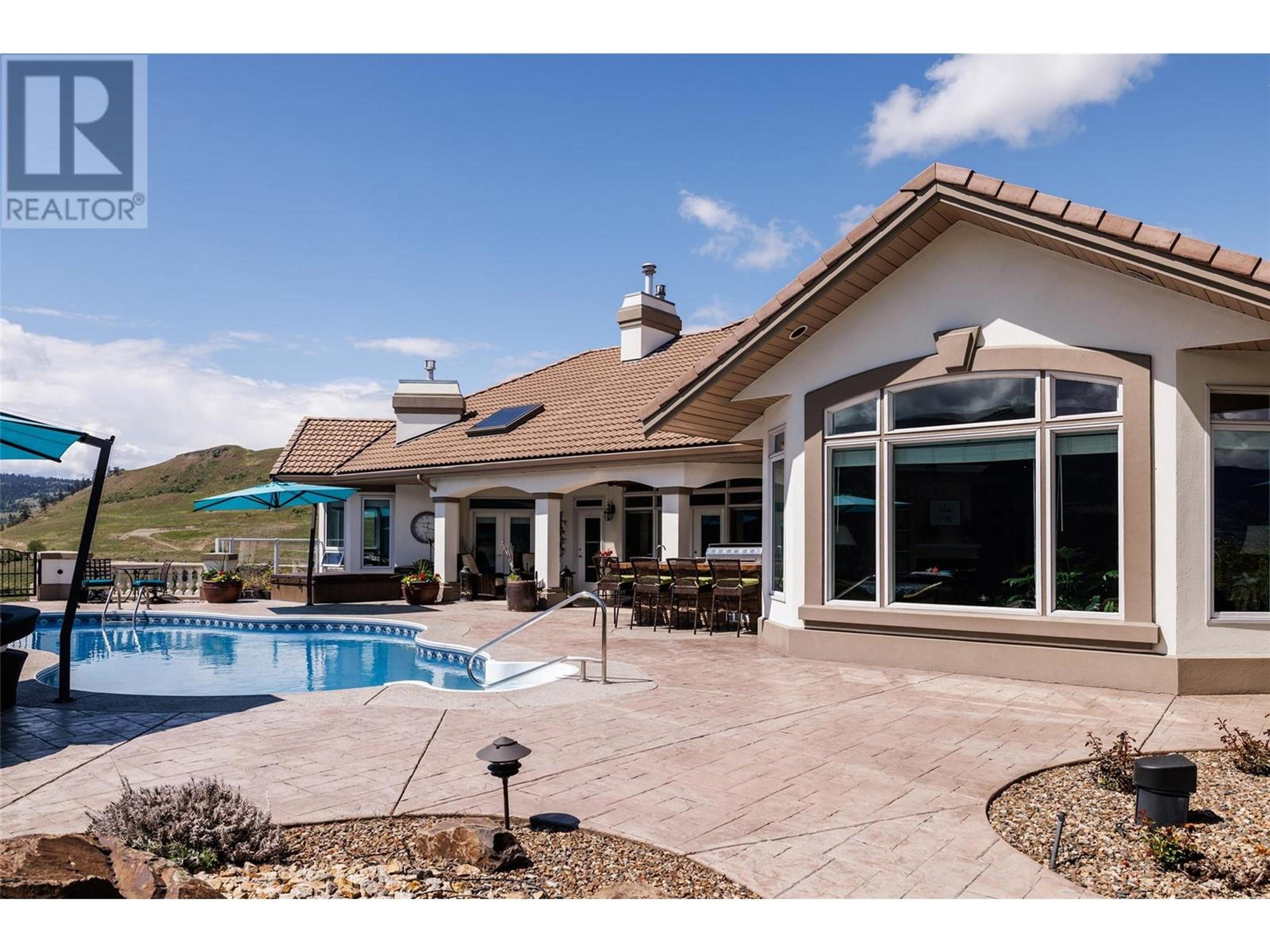 245 Kalamalka Lakeview Drive, Vernon - Exteriors - Photo 5