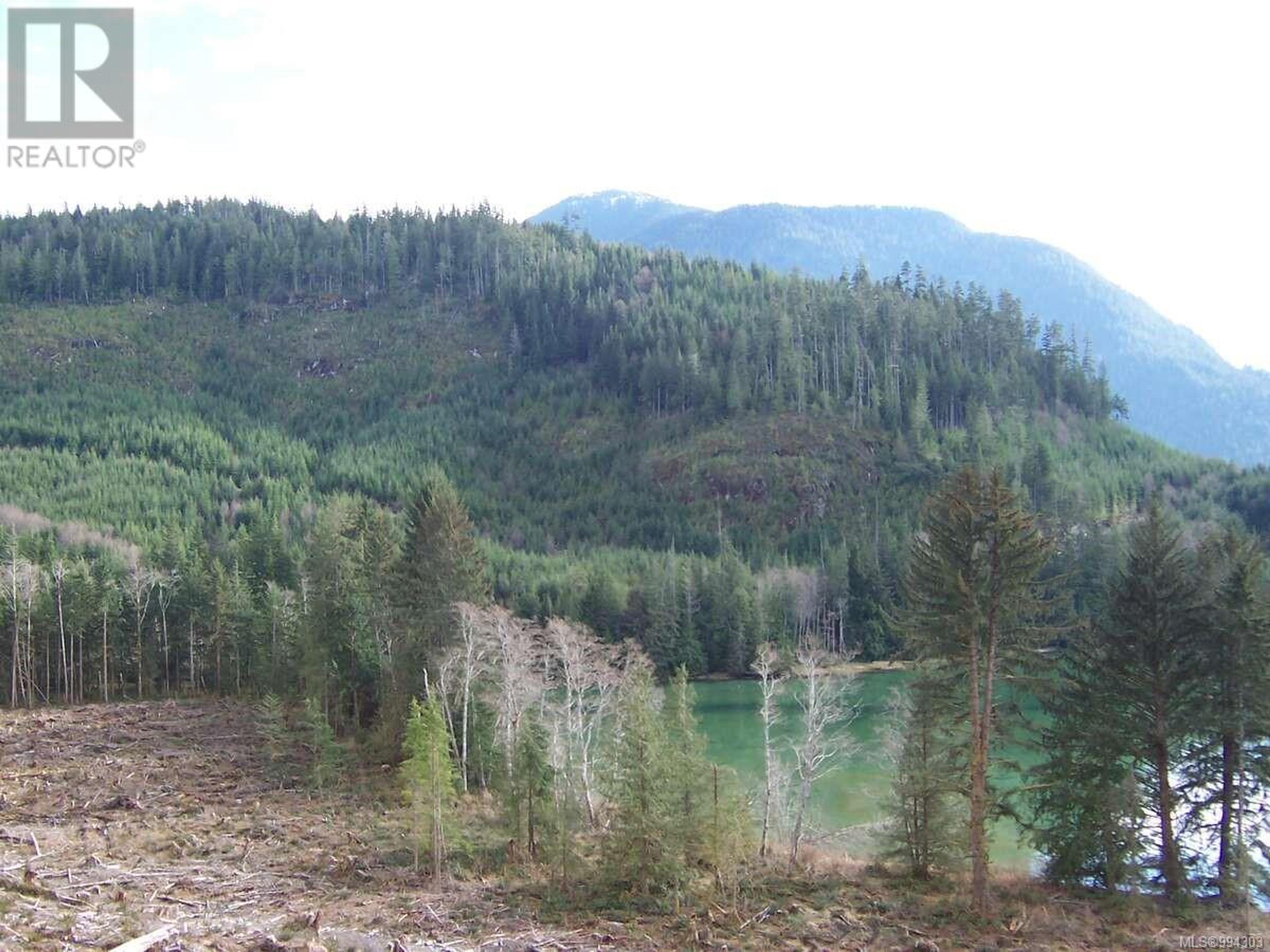 DL 704 BESSBOROUGH BAY - Image 1