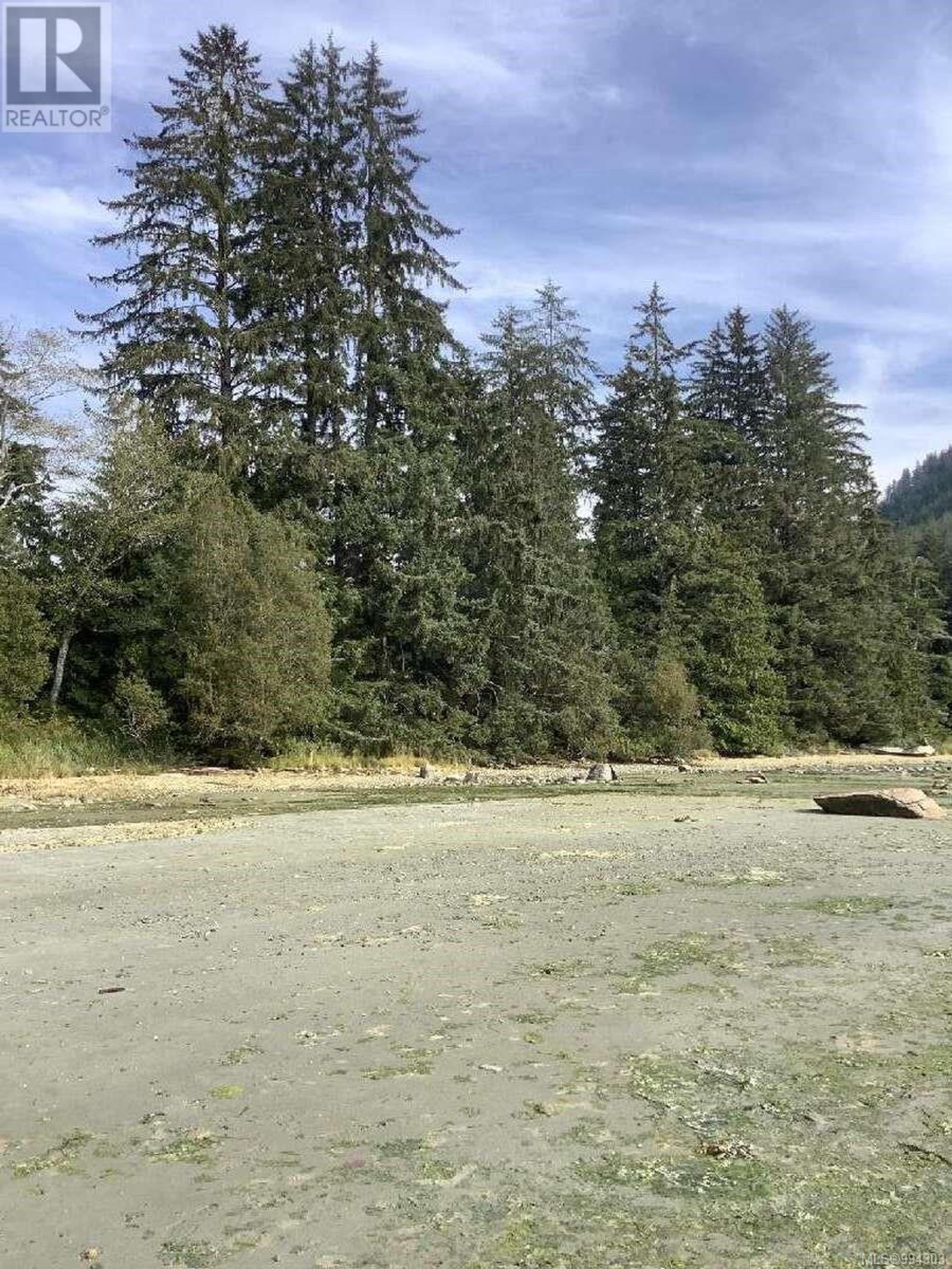 DL 704 BESSBOROUGH BAY - Image 13