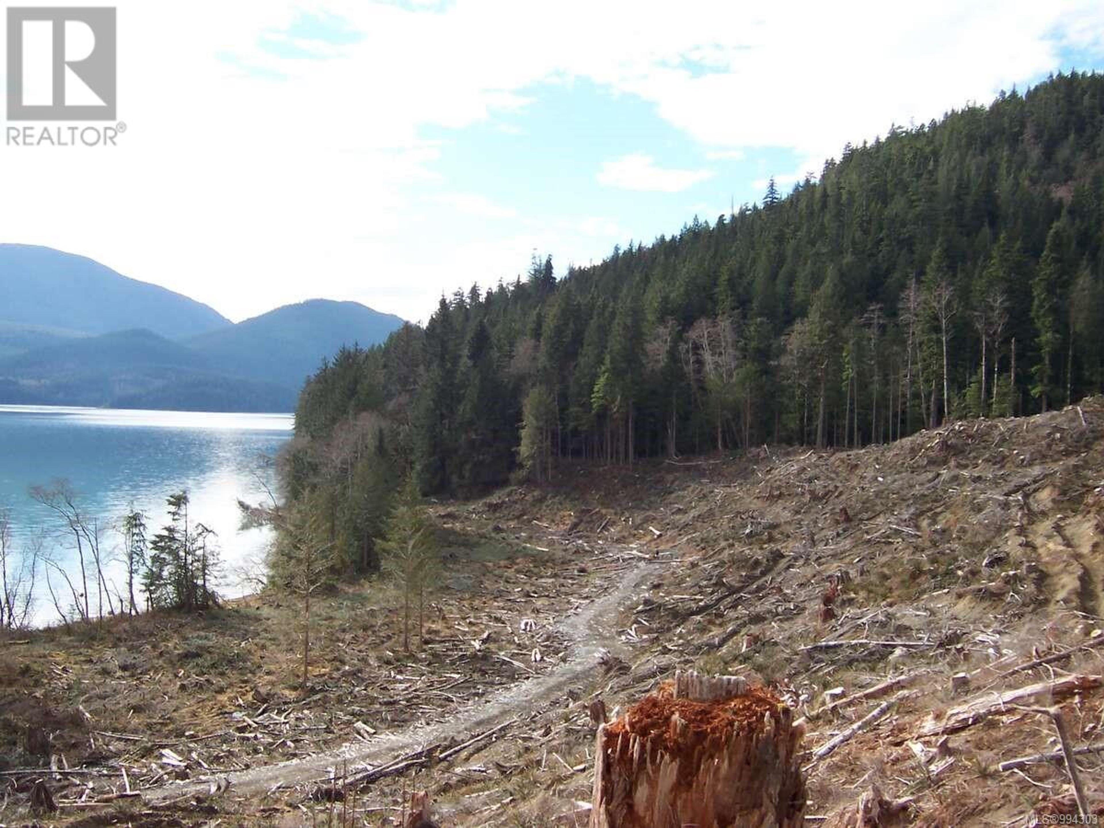 DL 704 BESSBOROUGH BAY - Image 2