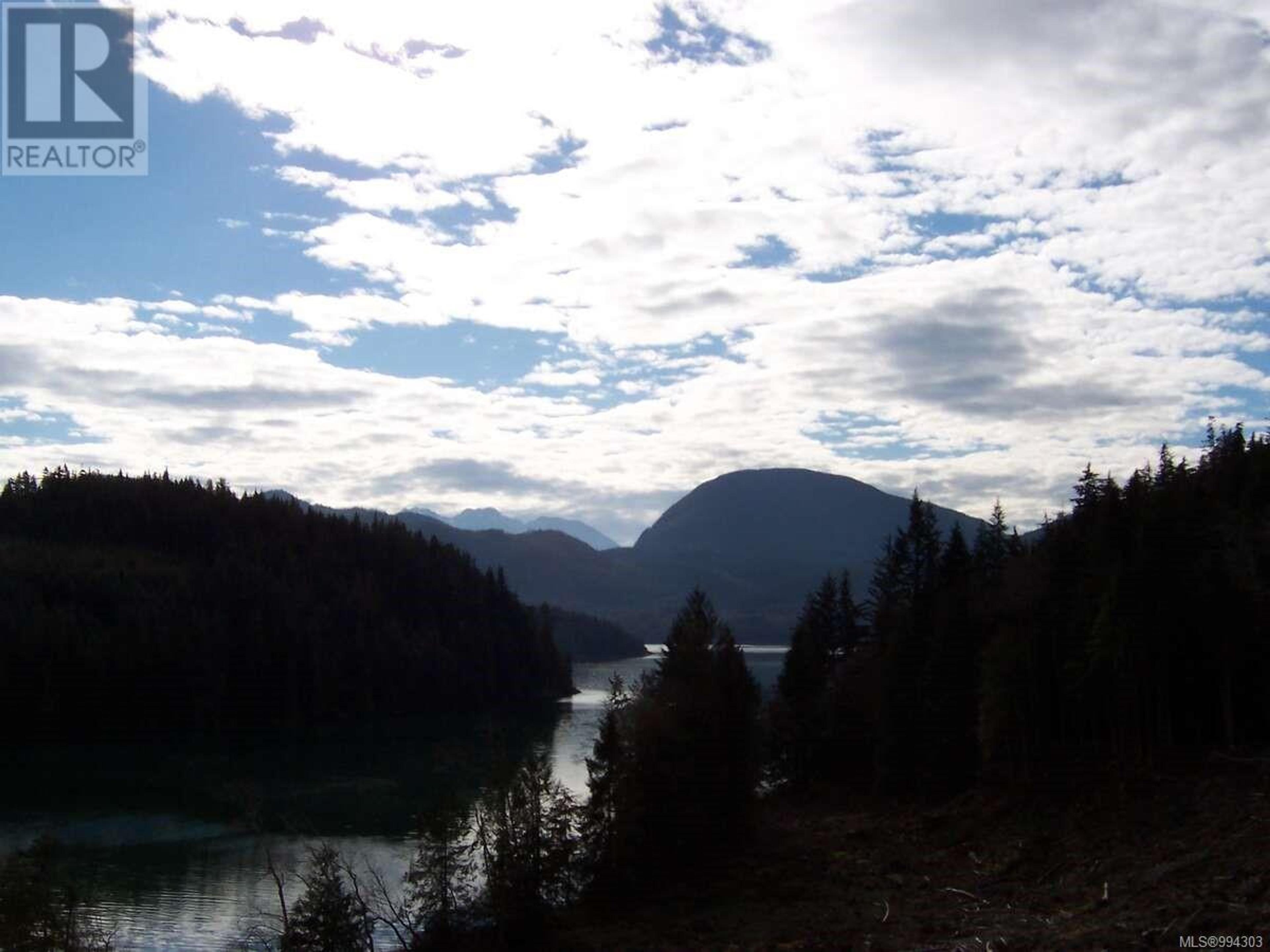 DL 704 BESSBOROUGH BAY - Image 8