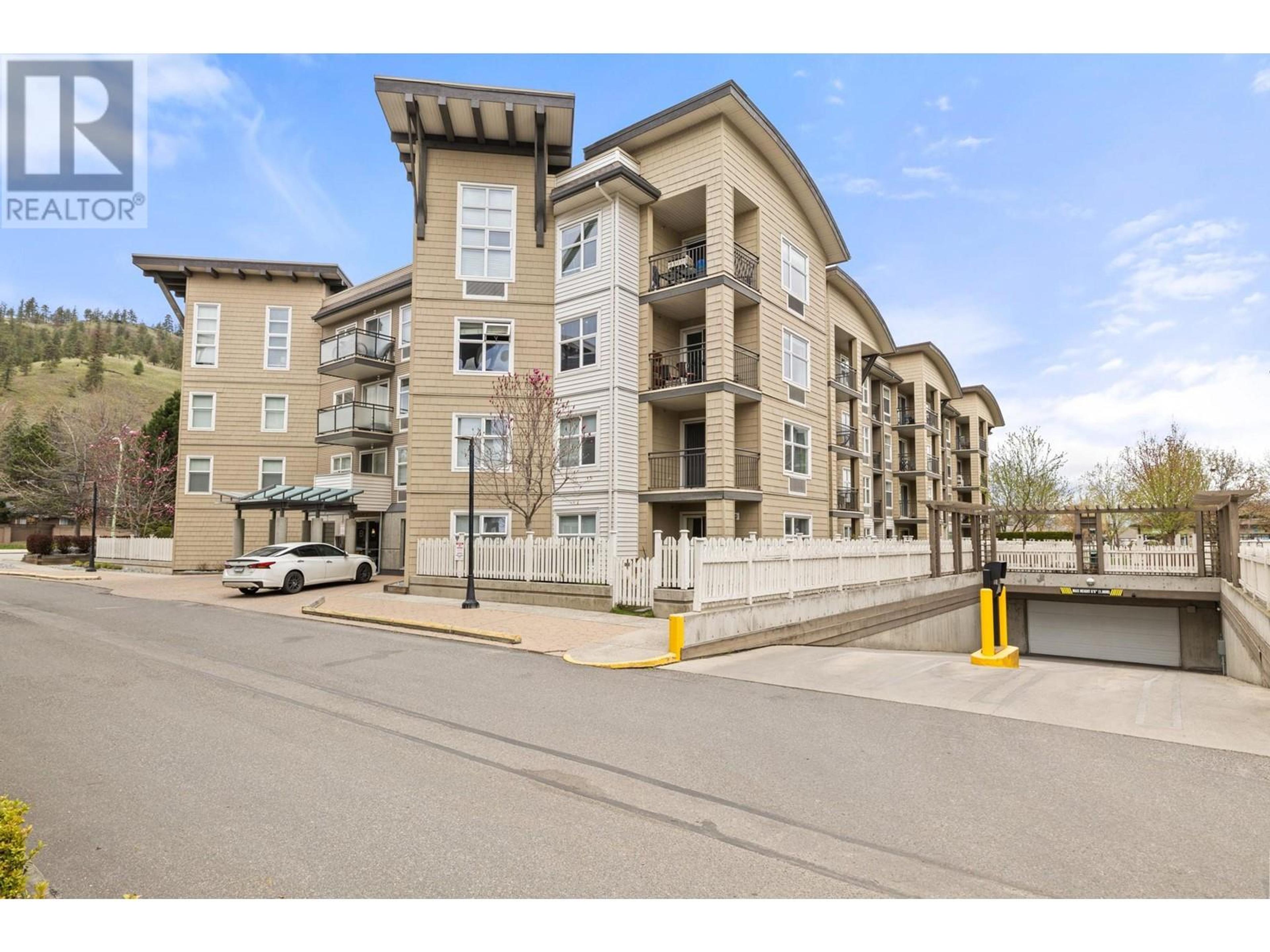 533 Yates Road, Kelowna - Exteriors - Full Complex View - Photo 4