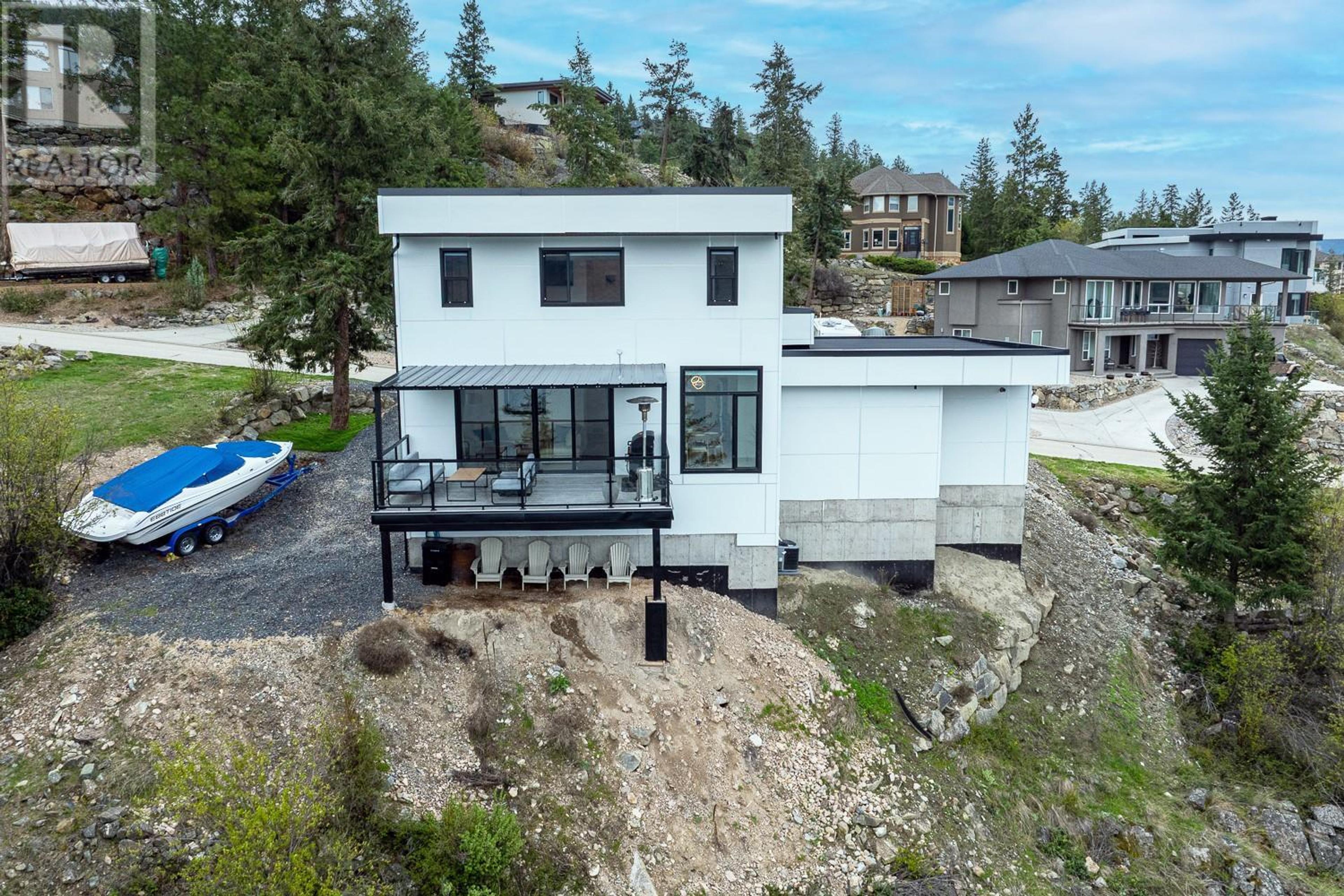 40 Kestrel Place, Vernon - Exteriors - Drone/Aerial View - Photo 2