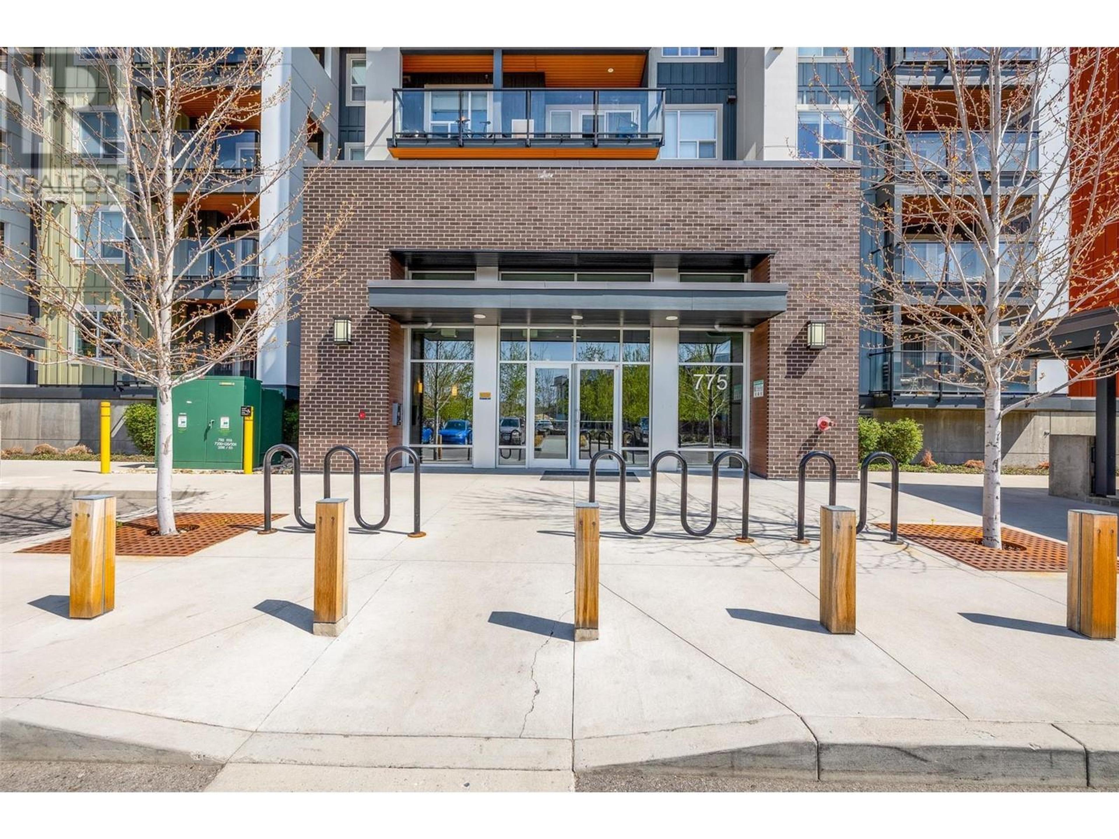 775 Academy Way, Kelowna - Exteriors - Photo 7