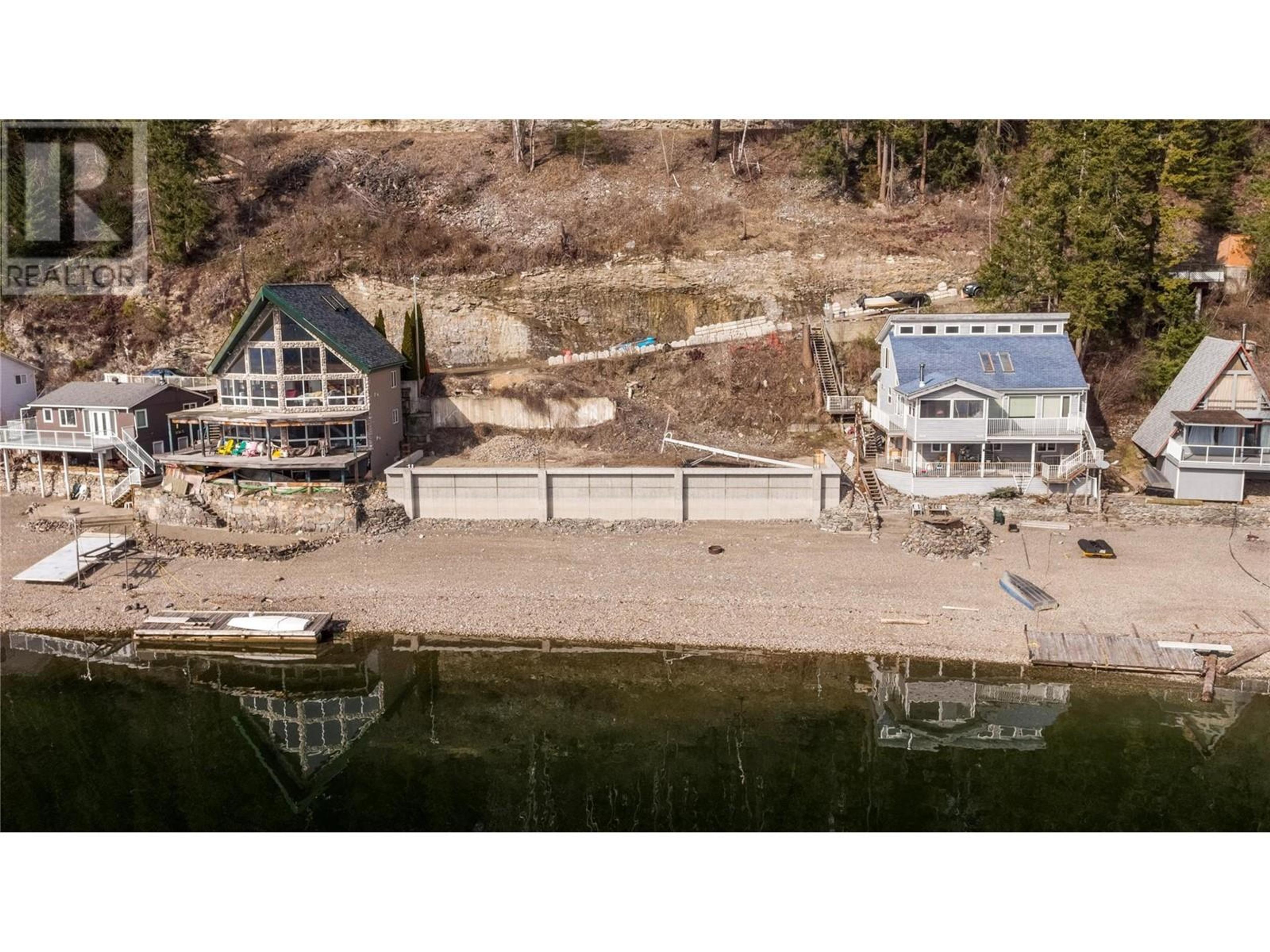 4780 Sunnybrae Canoe Point Road, Tappen - Exteriors - Full Complex View, Drone/Aerial View - Photo 4