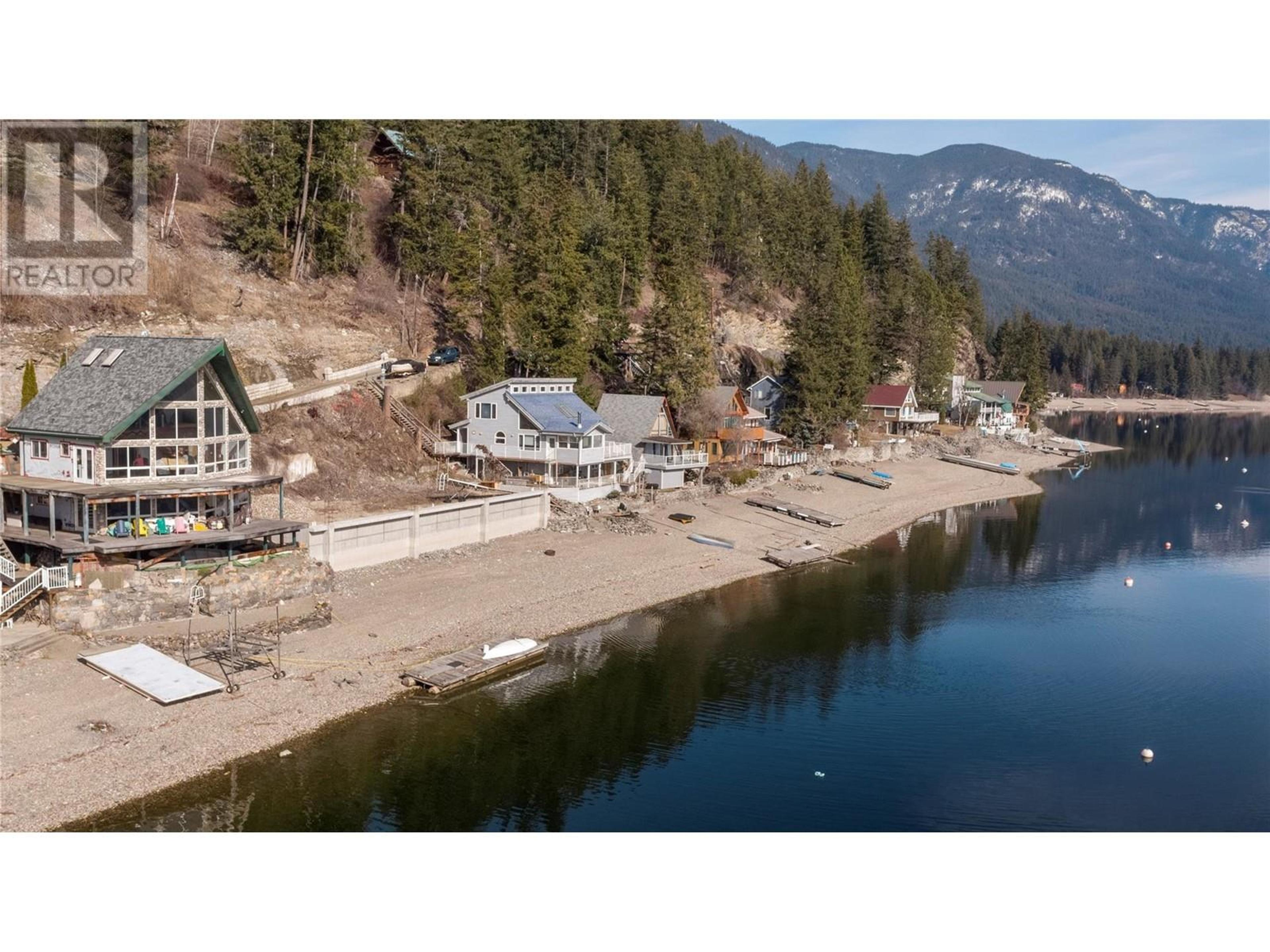 4780 Sunnybrae Canoe Point Road, Tappen - Exteriors - Full Complex View, Drone/Aerial View - Photo 8