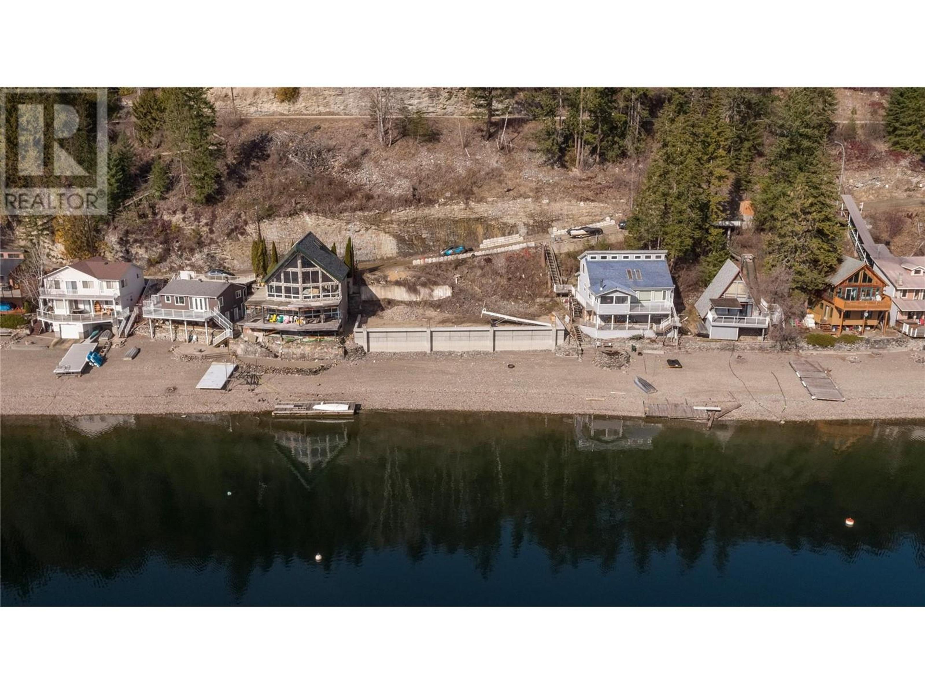 4780 Sunnybrae Canoe Point Road, Tappen - Exteriors - Full Complex View, Drone/Aerial View - Photo 10
