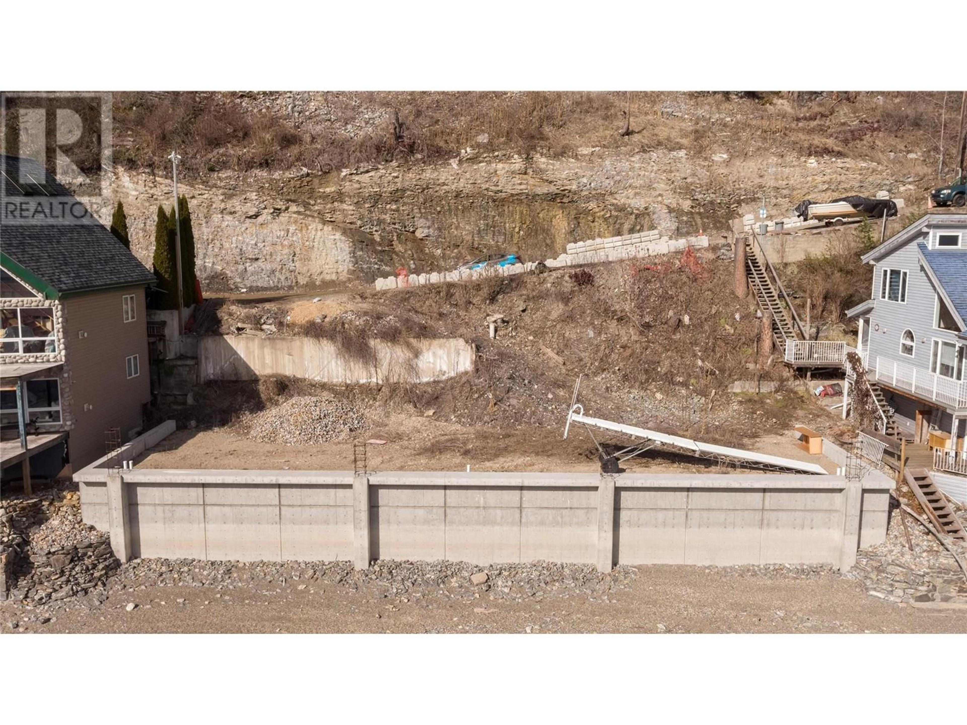 4780 Sunnybrae Canoe Point Road, Tappen - Exteriors - Photo 12