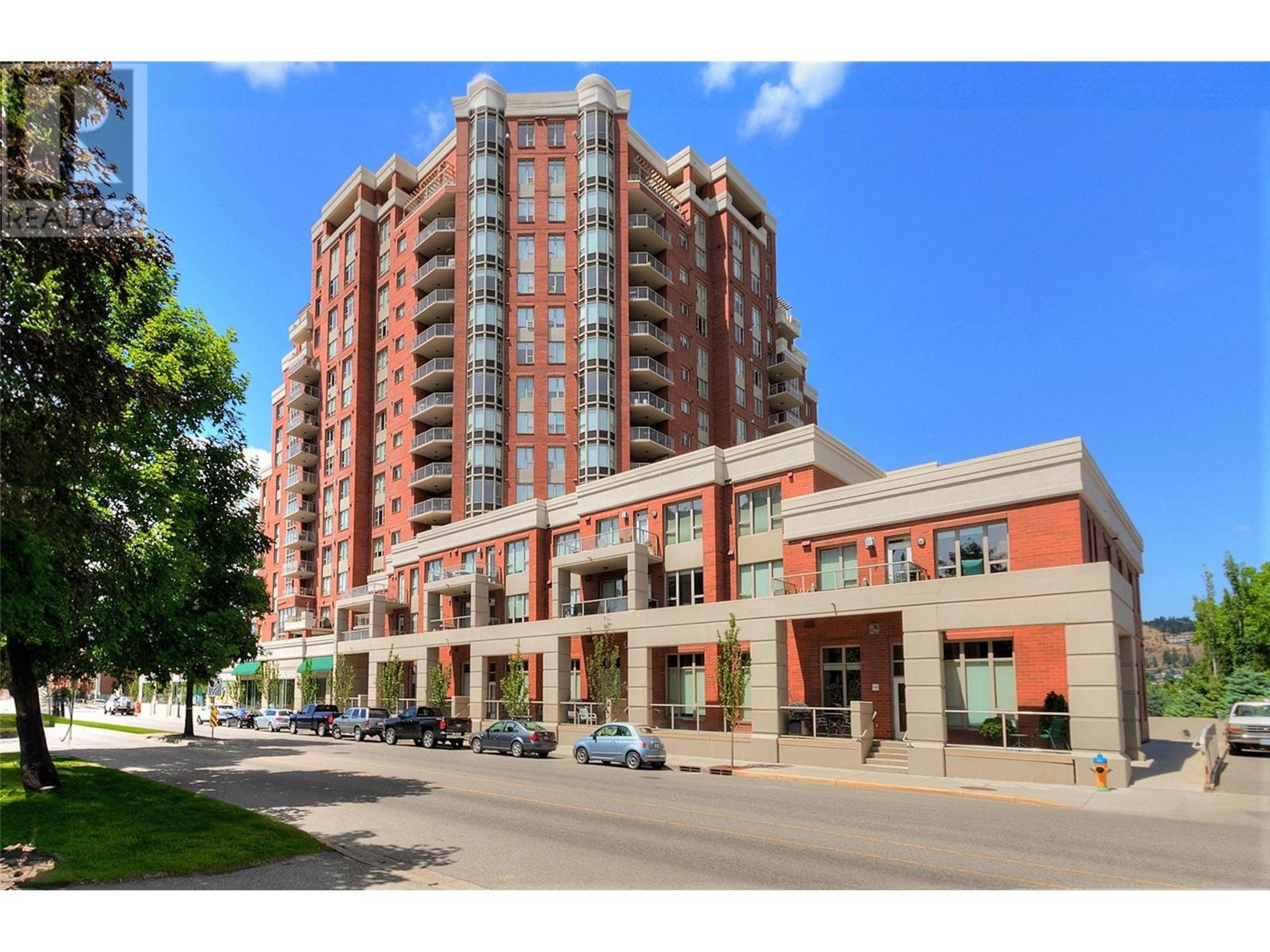 1160 Bernard Avenue, Kelowna - Exteriors - Photo 2