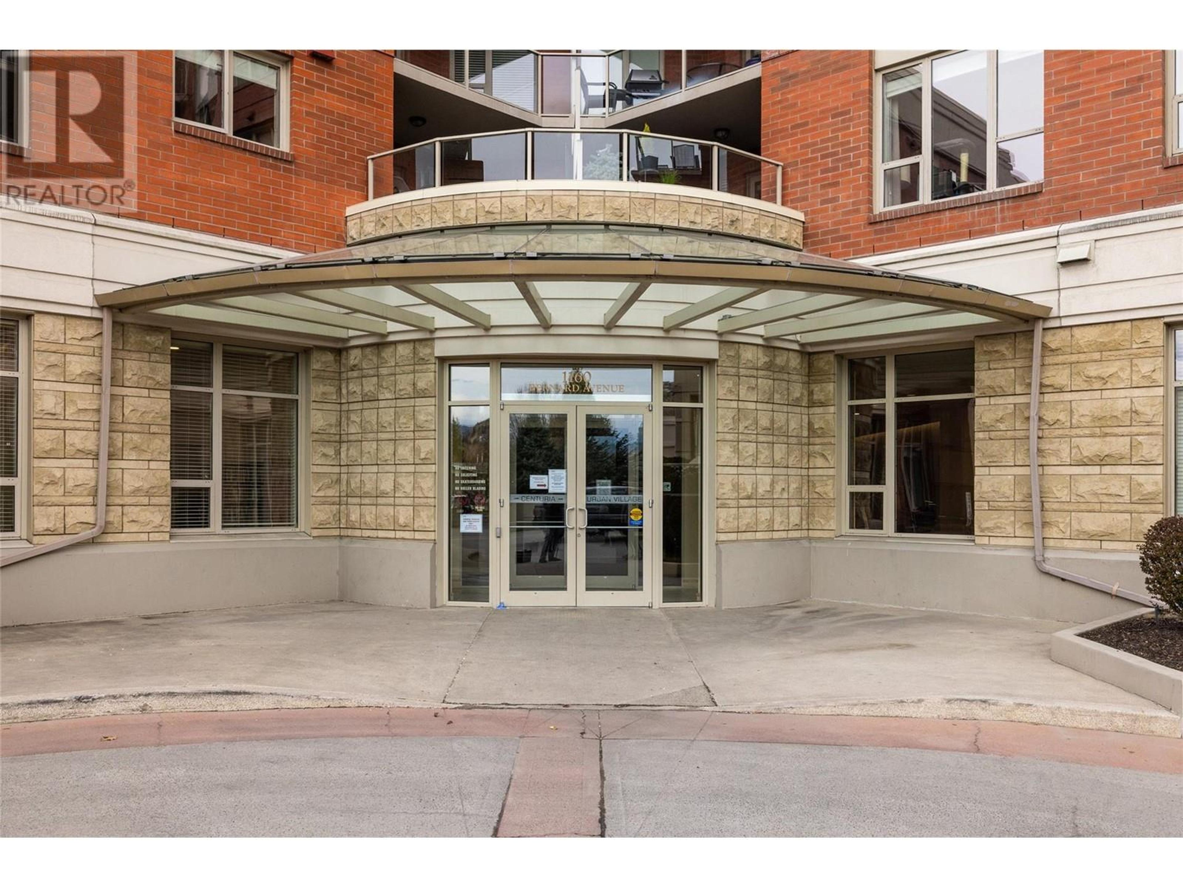 1160 Bernard Avenue, Kelowna - Exteriors - Photo 3