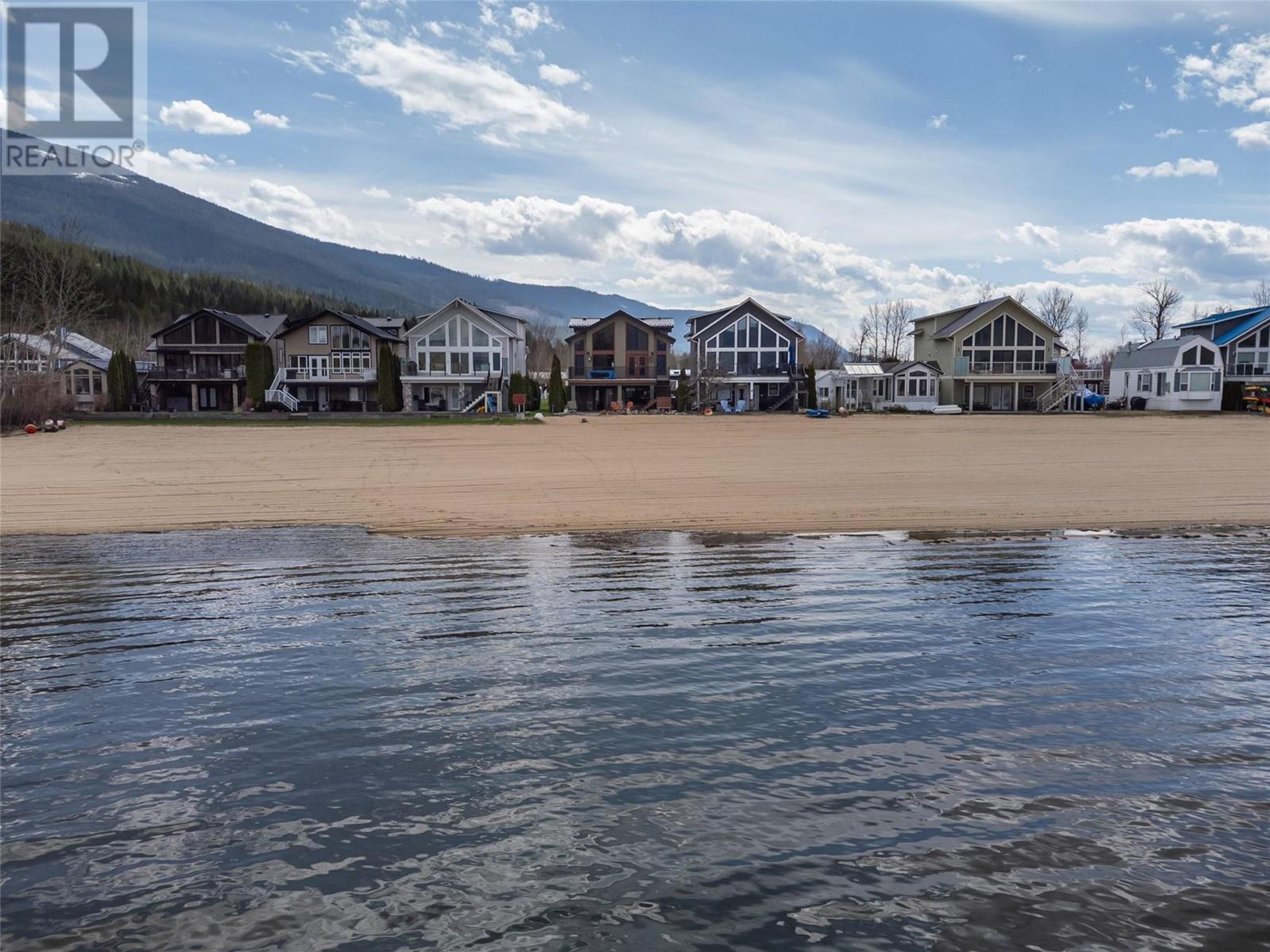 8192 97A Highway, Mara - Exteriors - Full Complex View - Photo 9