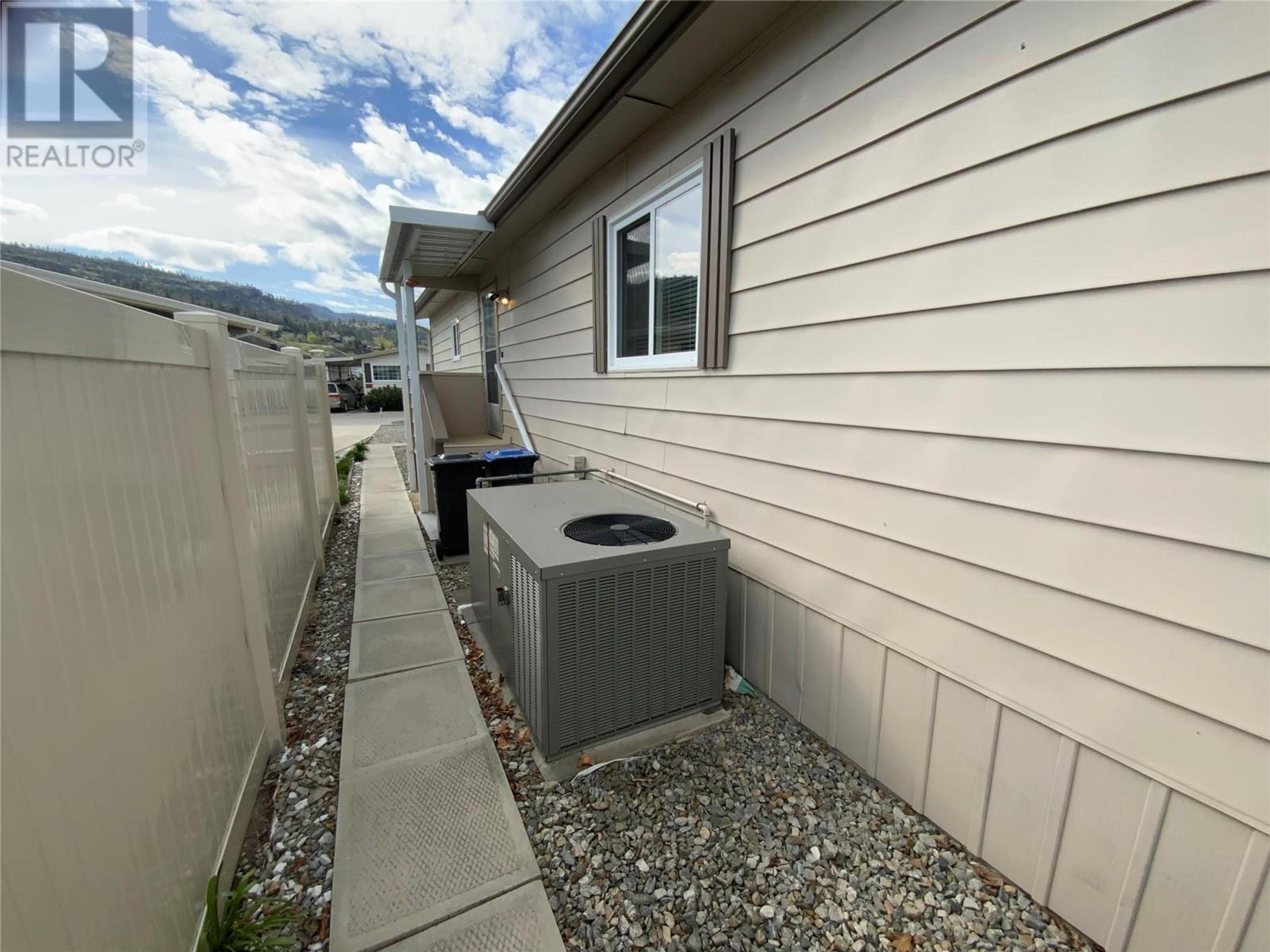 3105 South Main Street, Penticton - Exteriors - Photo 1