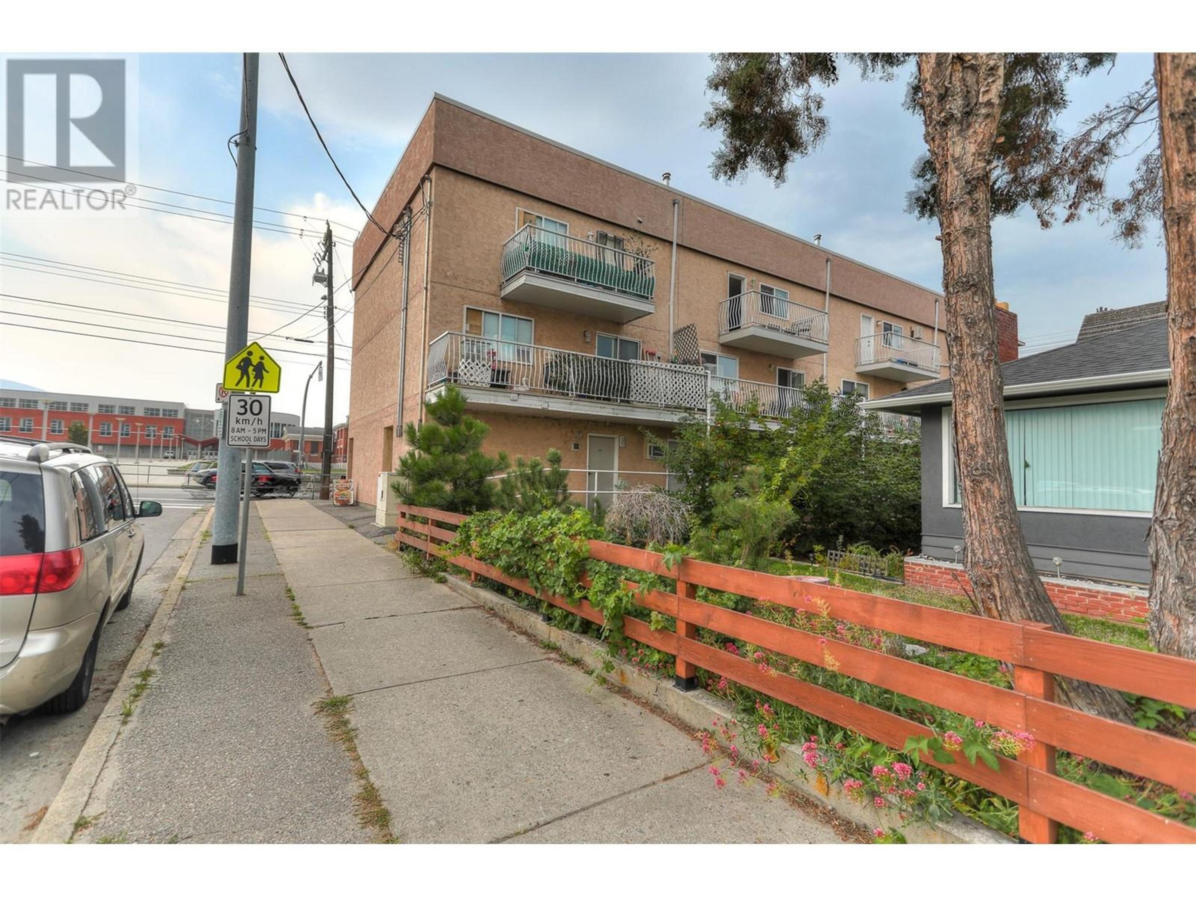 95 ECKHARDT Avenue, Penticton - Exteriors - Photo 1