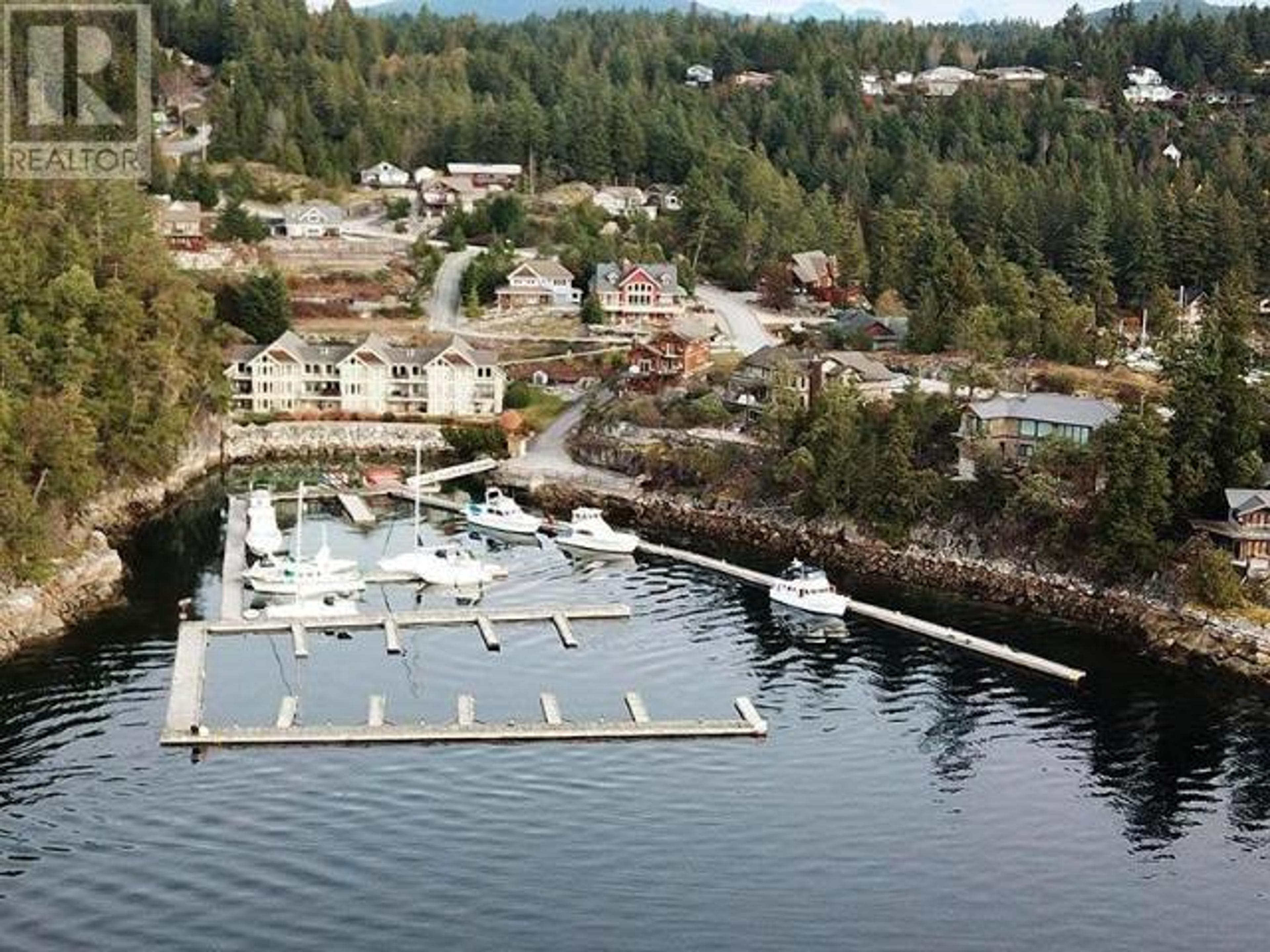 4622 Sinclair Bay Road, Garden Bay - Exteriors - Full Complex View, Drone/Aerial View - Photo 2